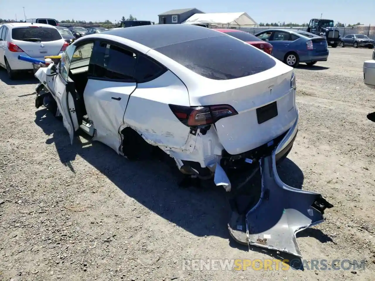 3 Photograph of a damaged car 5YJYGDEEXMF304969 TESLA MODEL Y 2021