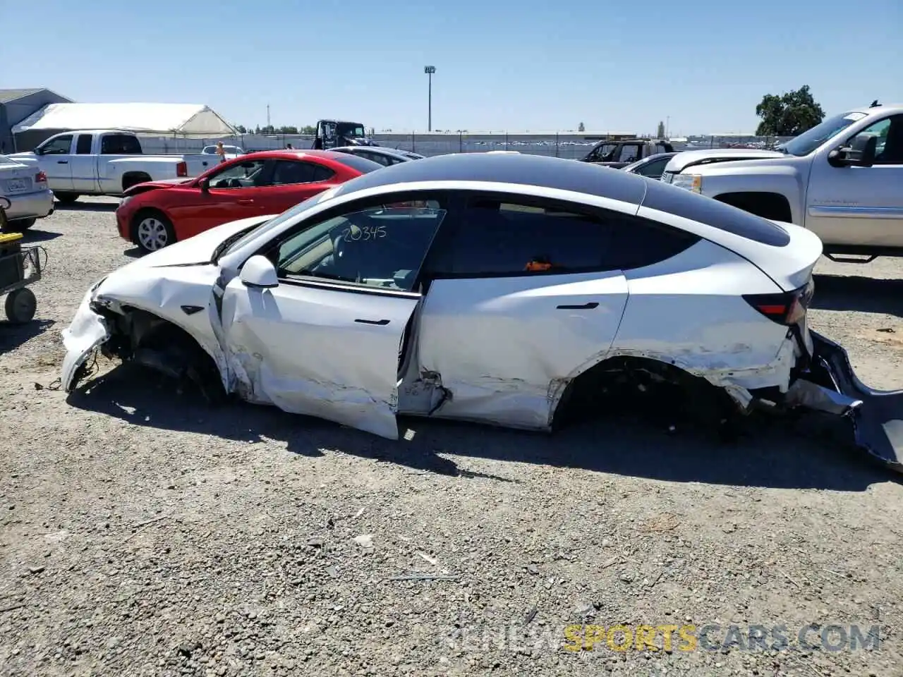 9 Photograph of a damaged car 5YJYGDEEXMF304969 TESLA MODEL Y 2021