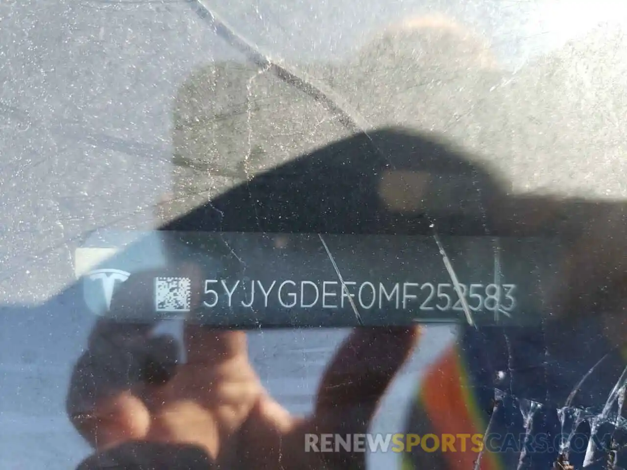 10 Photograph of a damaged car 5YJYGDEF0MF252583 TESLA MODEL Y 2021