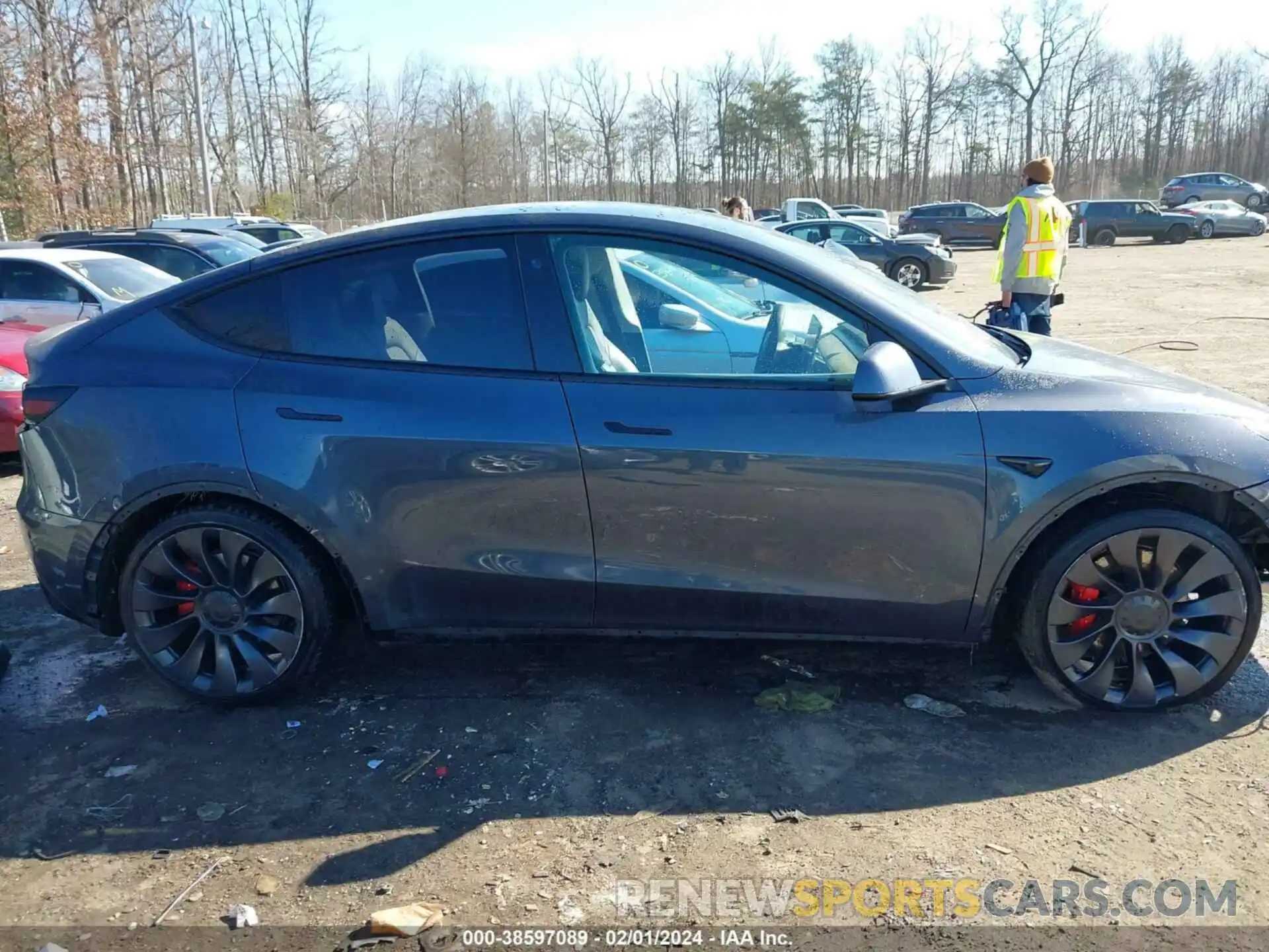 14 Photograph of a damaged car 5YJYGDEF1MF075588 TESLA MODEL Y 2021