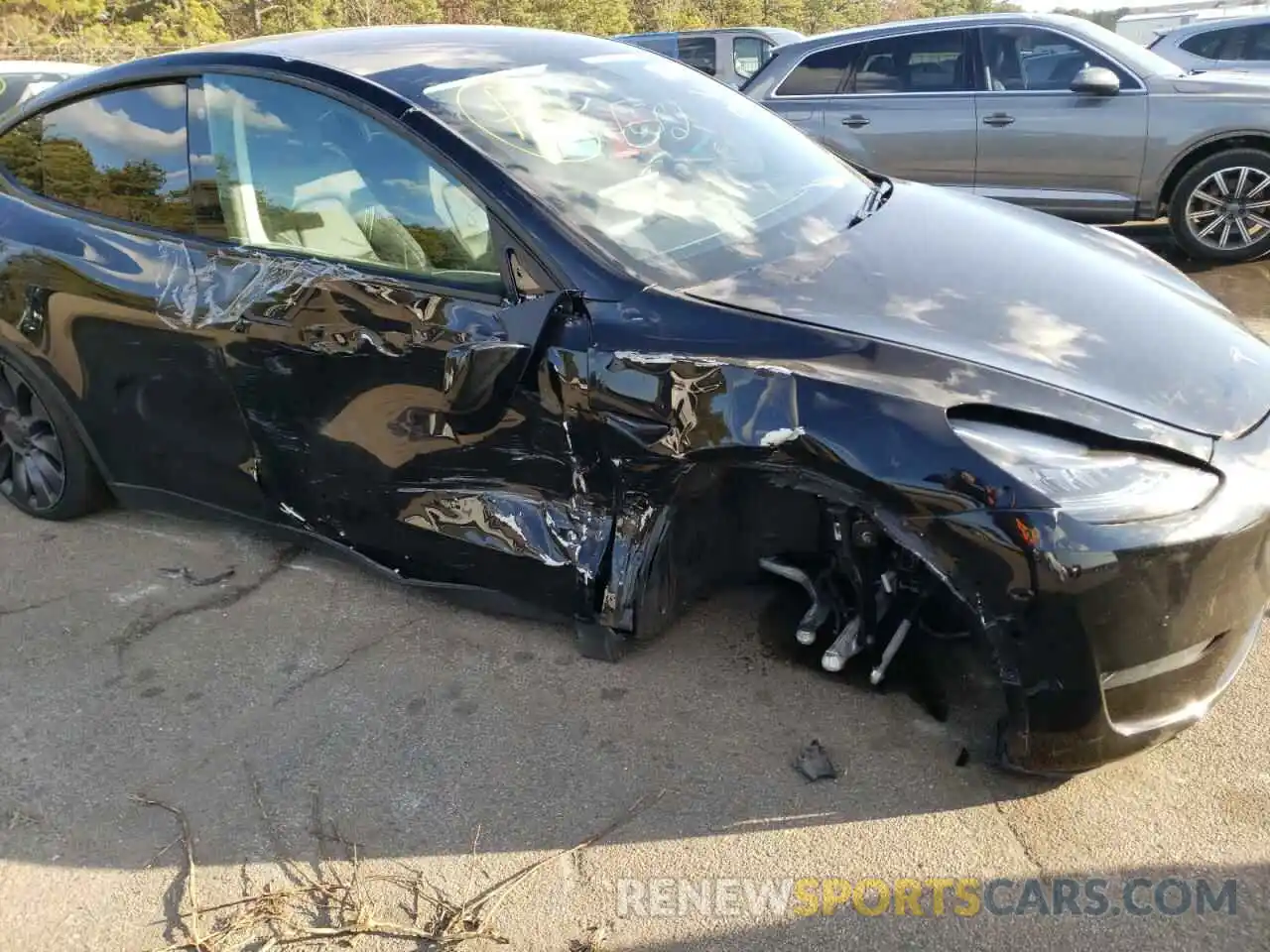 9 Photograph of a damaged car 5YJYGDEF1MF083982 TESLA MODEL Y 2021