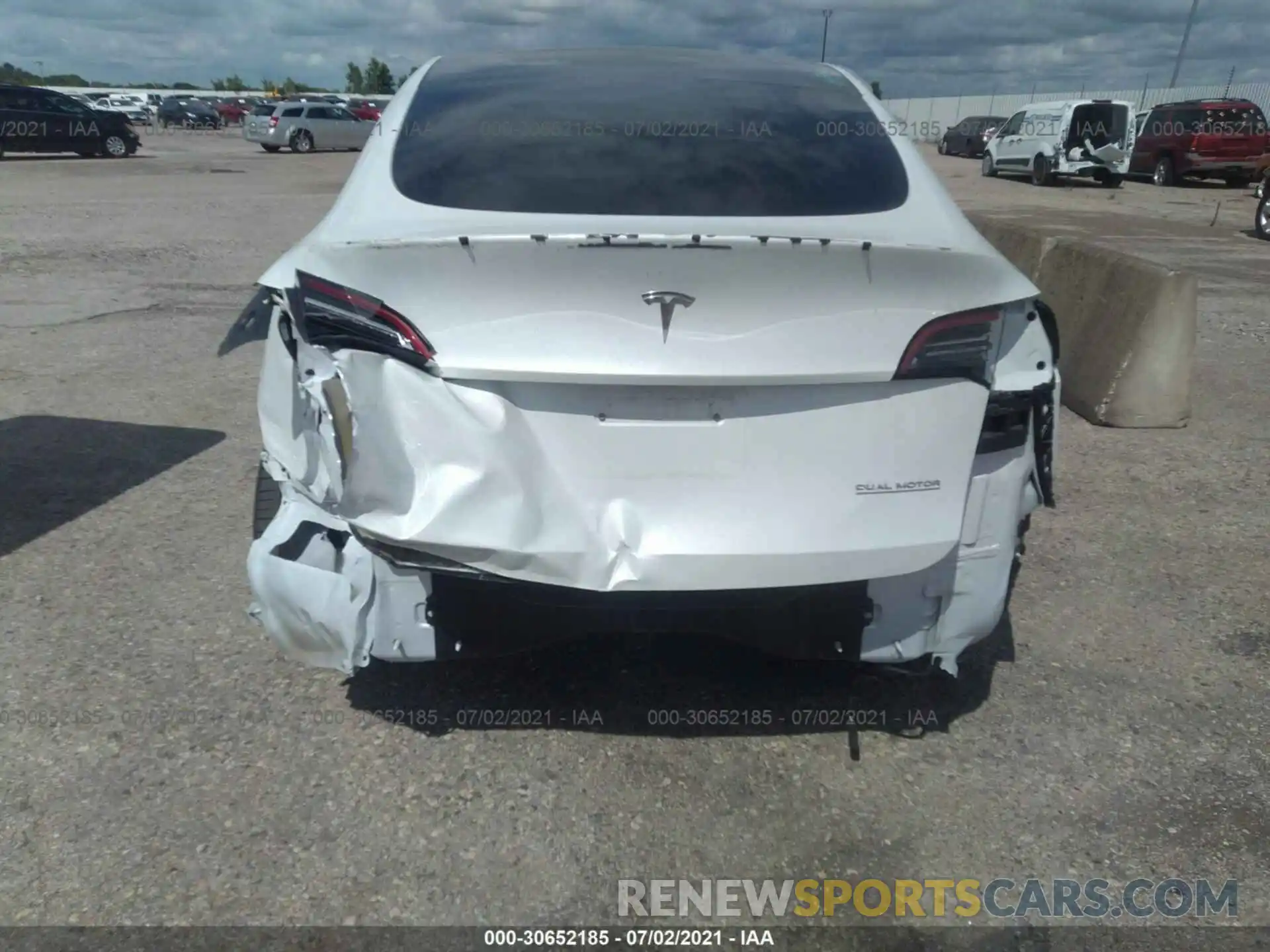 6 Photograph of a damaged car 5YJYGDEF1MF090110 TESLA MODEL Y 2021