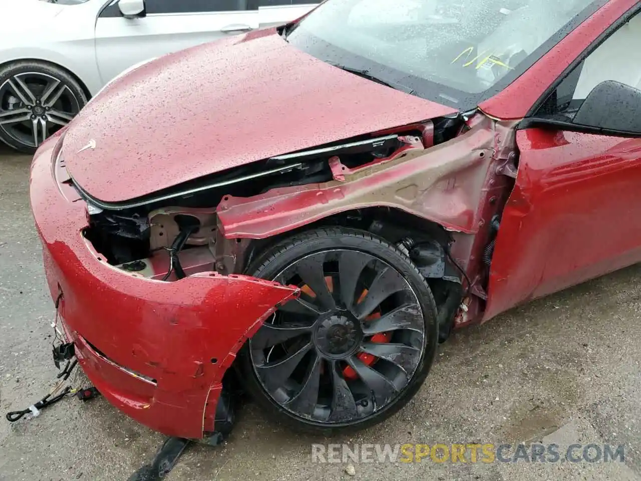 9 Photograph of a damaged car 5YJYGDEF1MF258196 TESLA MODEL Y 2021