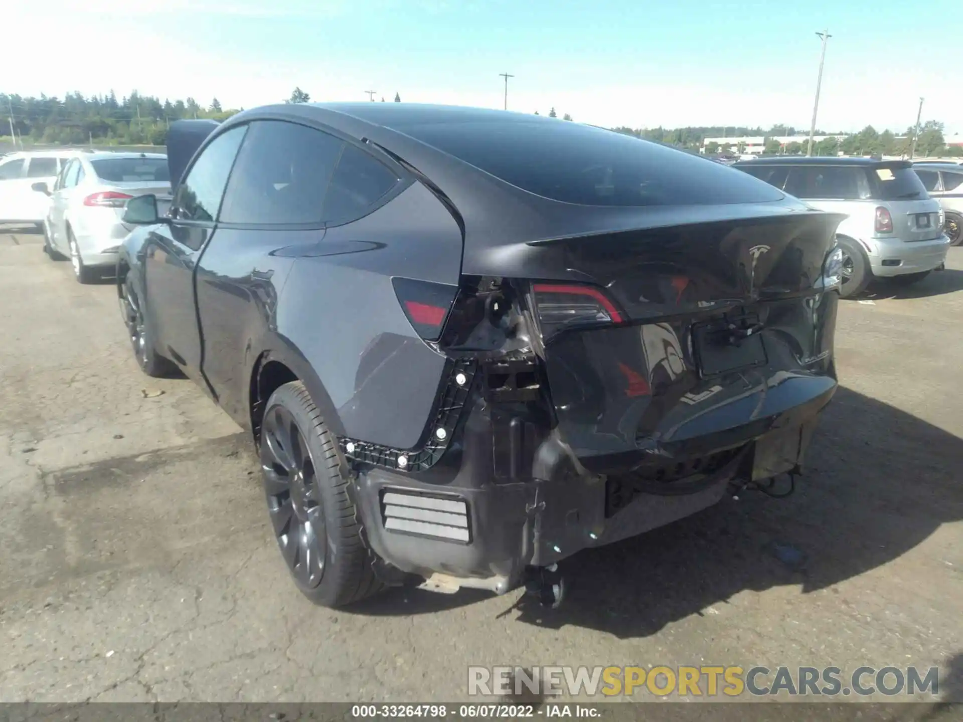 3 Photograph of a damaged car 5YJYGDEF1MF268615 TESLA MODEL Y 2021