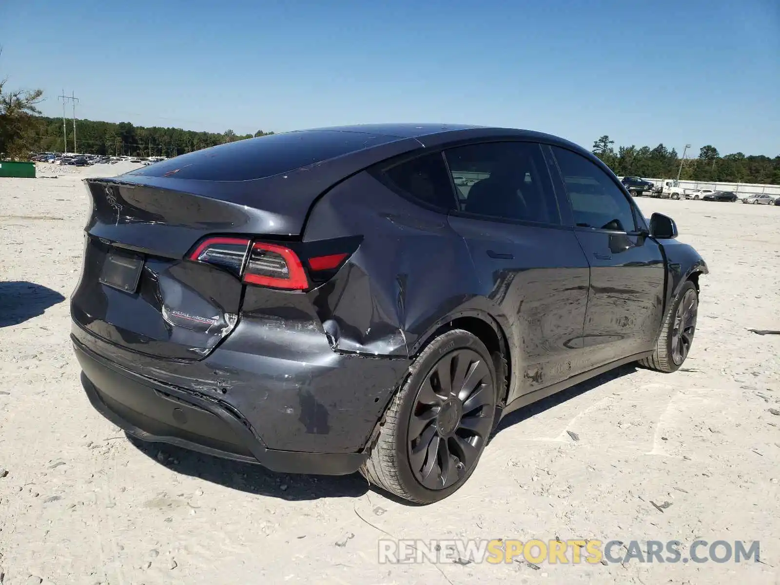 4 Photograph of a damaged car 5YJYGDEF2MF081447 TESLA MODEL Y 2021