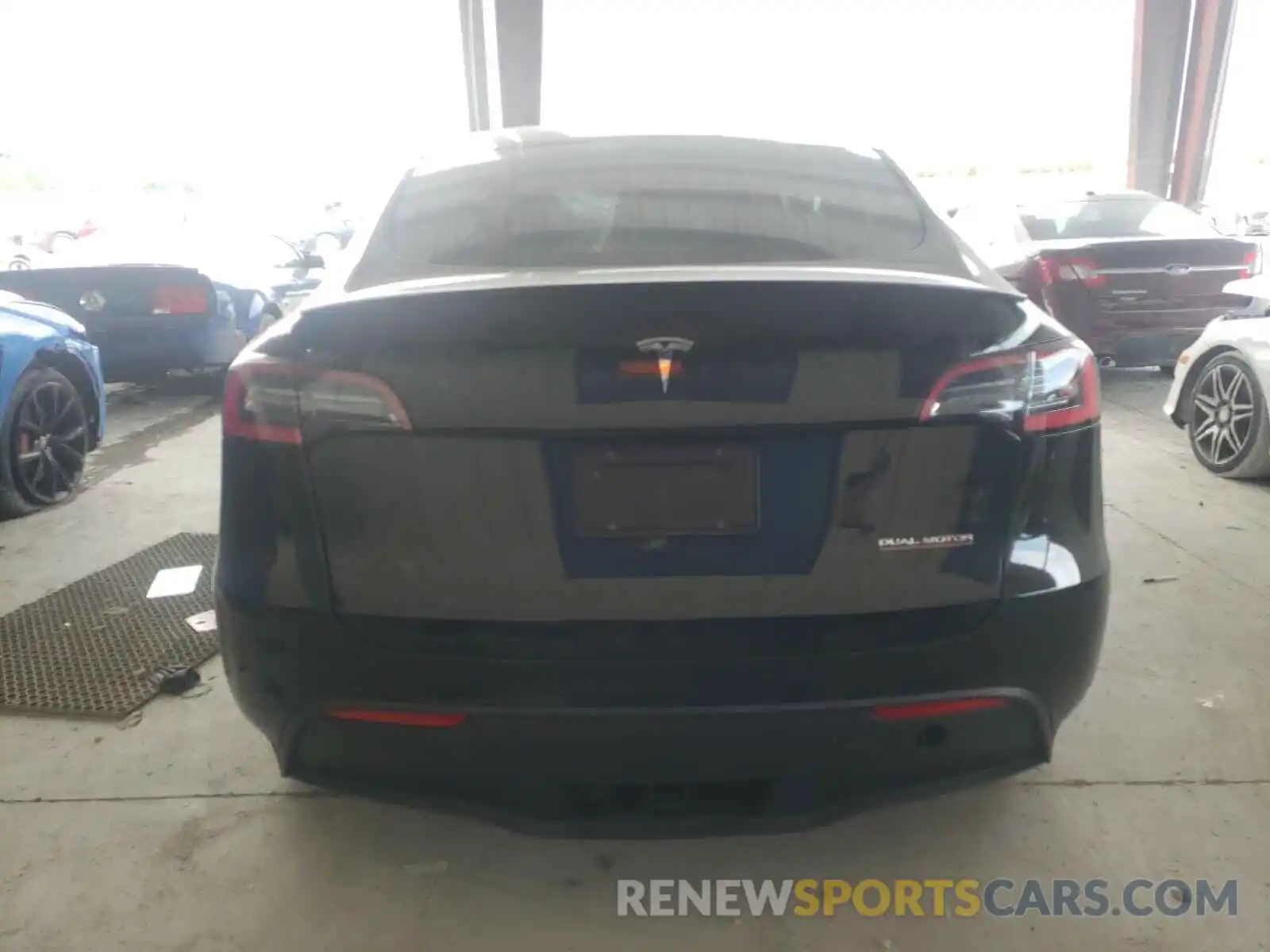 10 Photograph of a damaged car 5YJYGDEF2MF088950 TESLA MODEL Y 2021