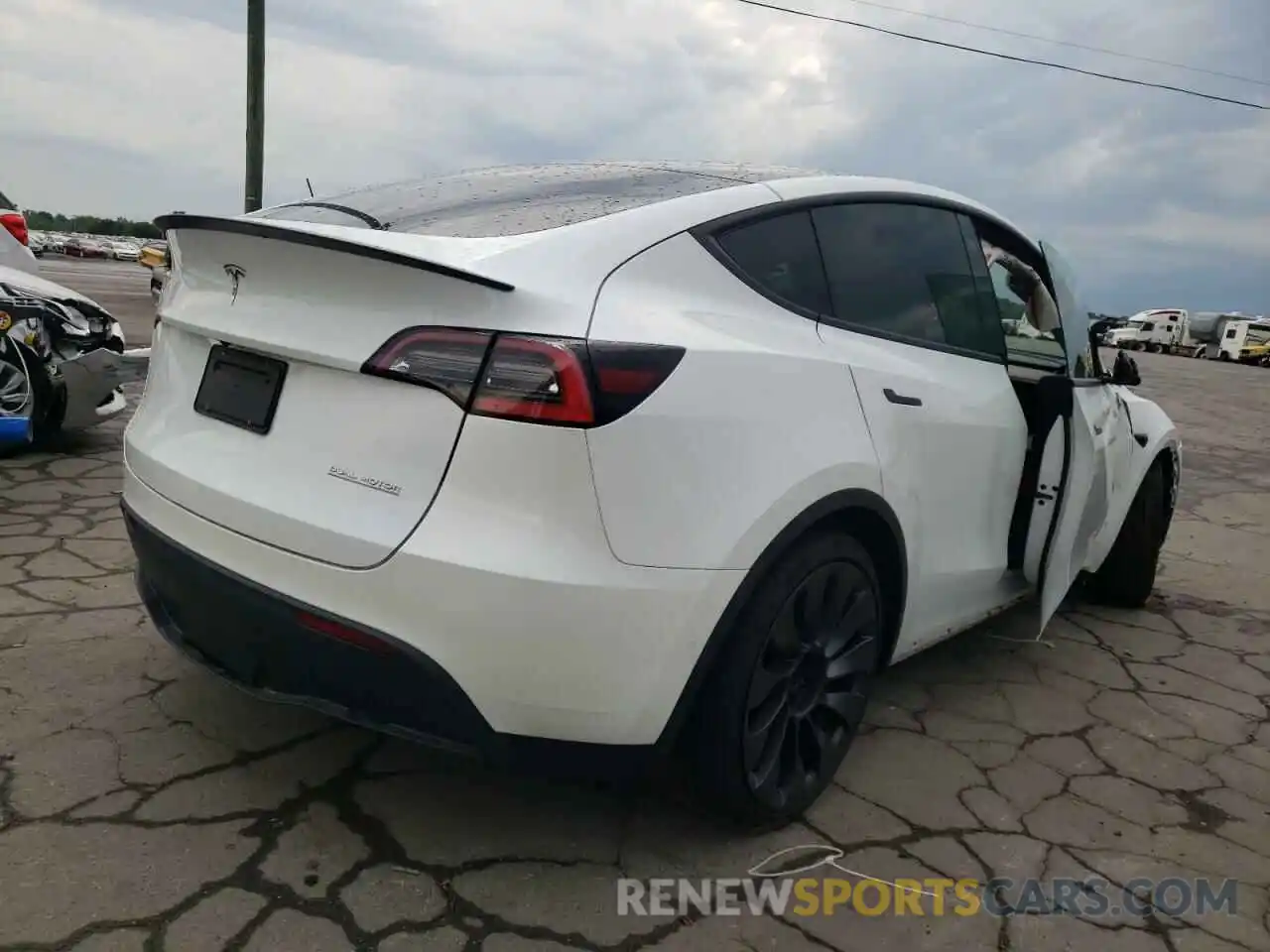 4 Фотография поврежденного автомобиля 5YJYGDEF2MF124460 TESLA MODEL Y 2021