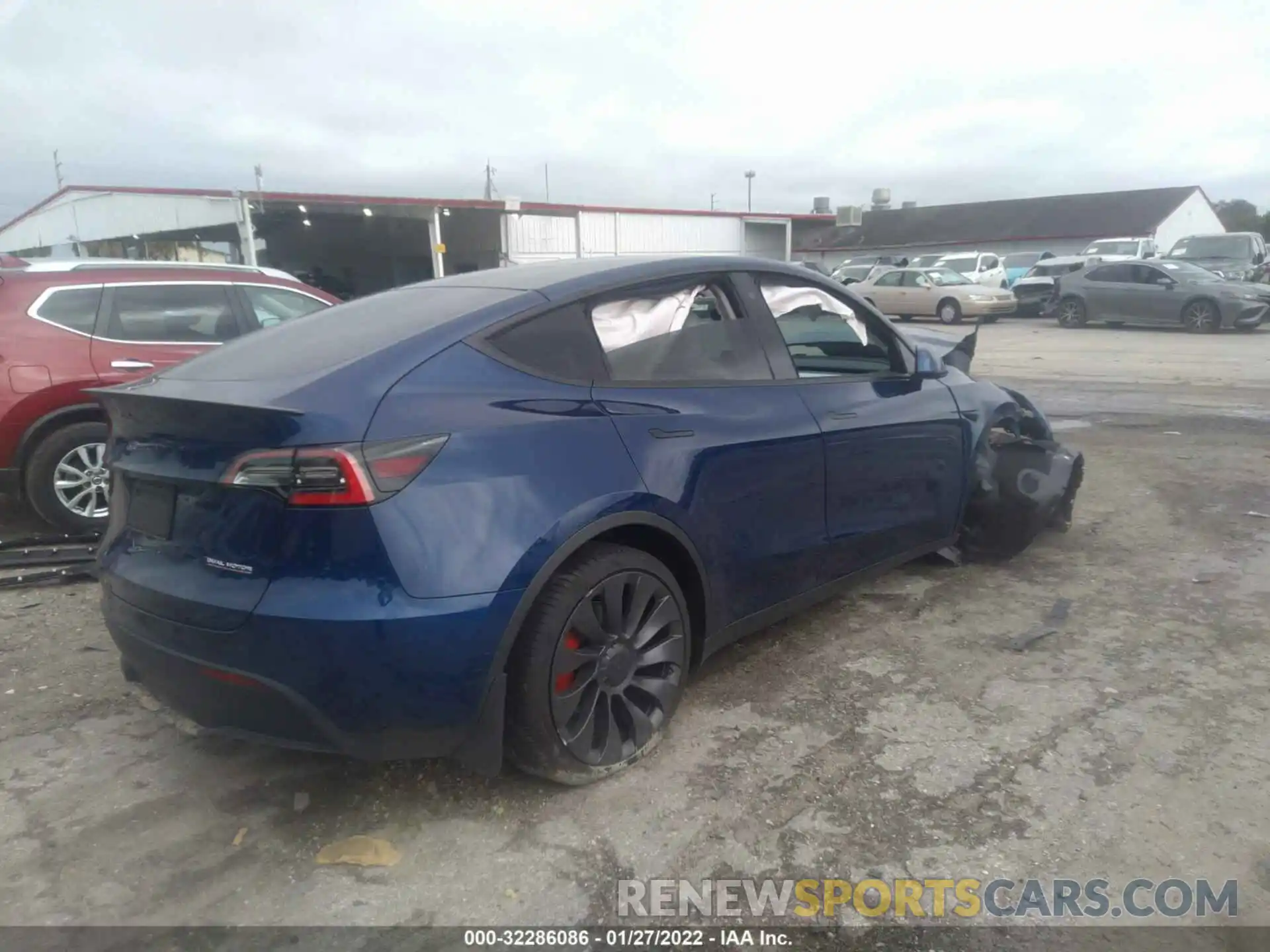 4 Photograph of a damaged car 5YJYGDEF2MF124491 TESLA MODEL Y 2021