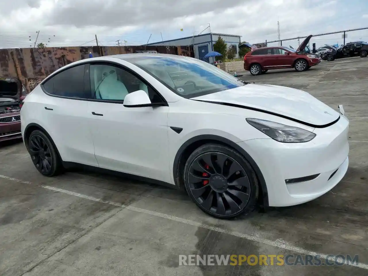 4 Photograph of a damaged car 5YJYGDEF2MF157829 TESLA MODEL Y 2021