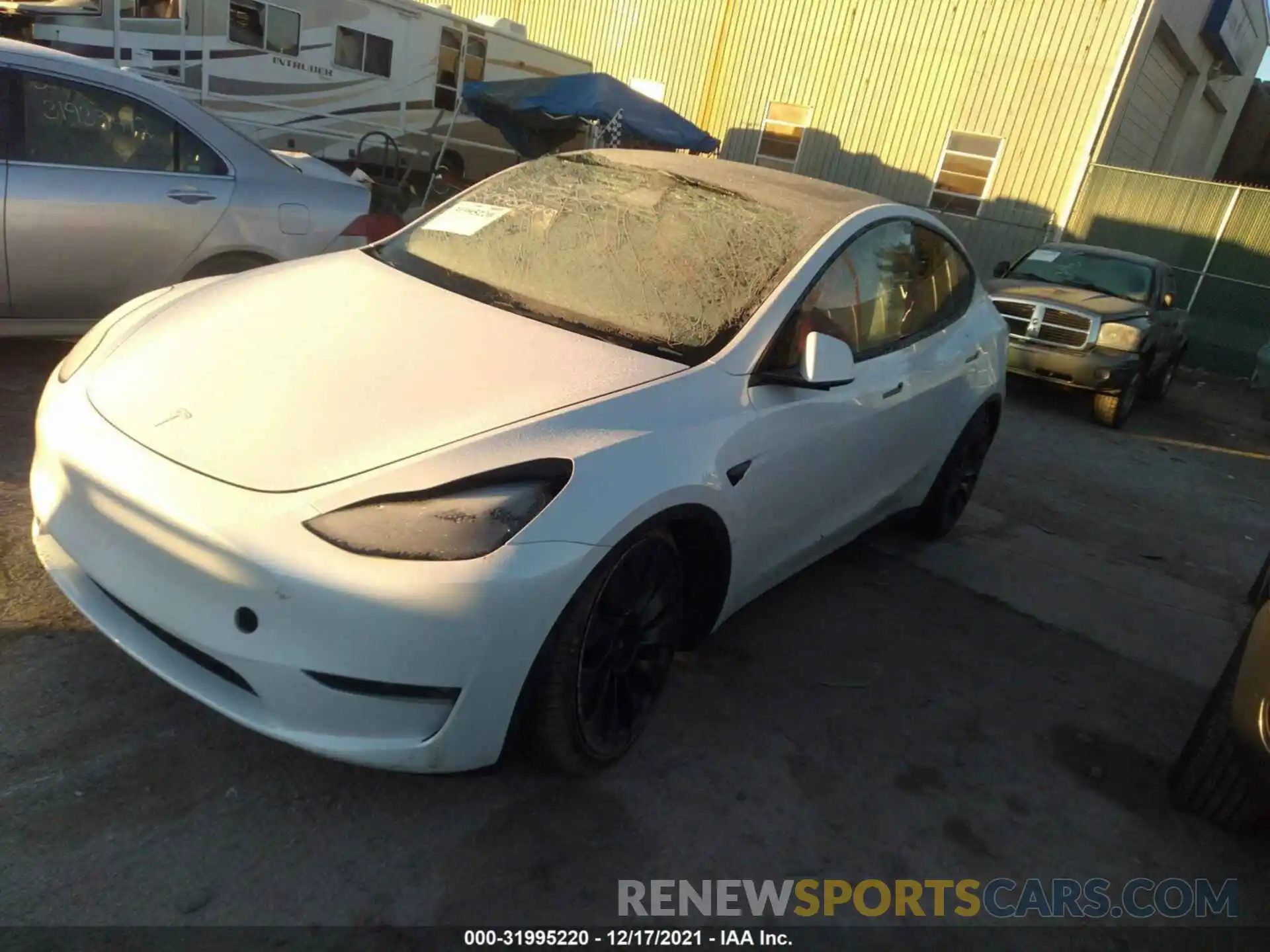 2 Photograph of a damaged car 5YJYGDEF2MF267344 TESLA MODEL Y 2021