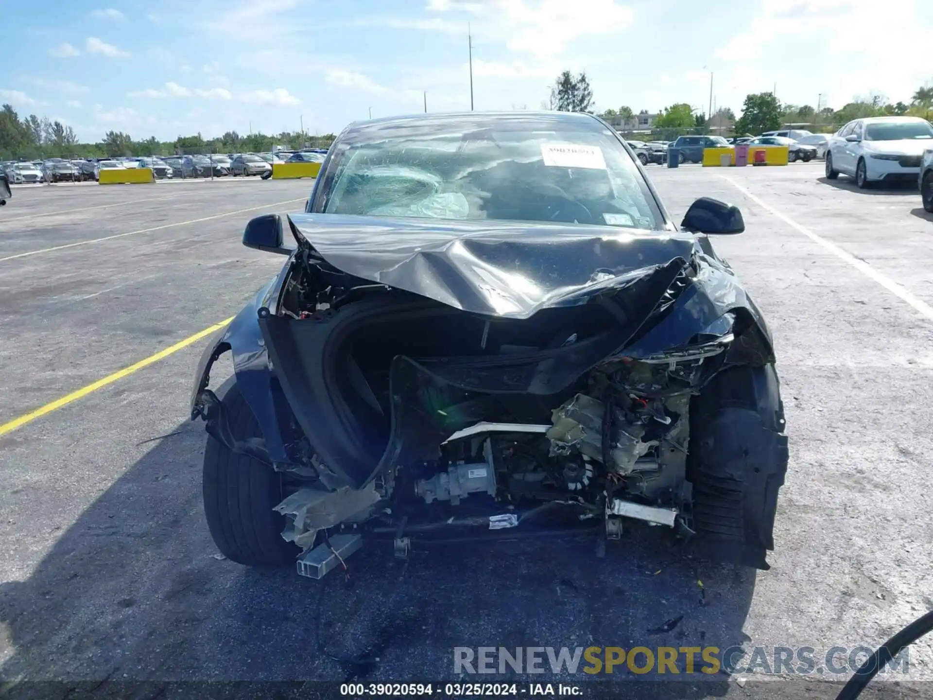 6 Photograph of a damaged car 5YJYGDEF2MF268882 TESLA MODEL Y 2021