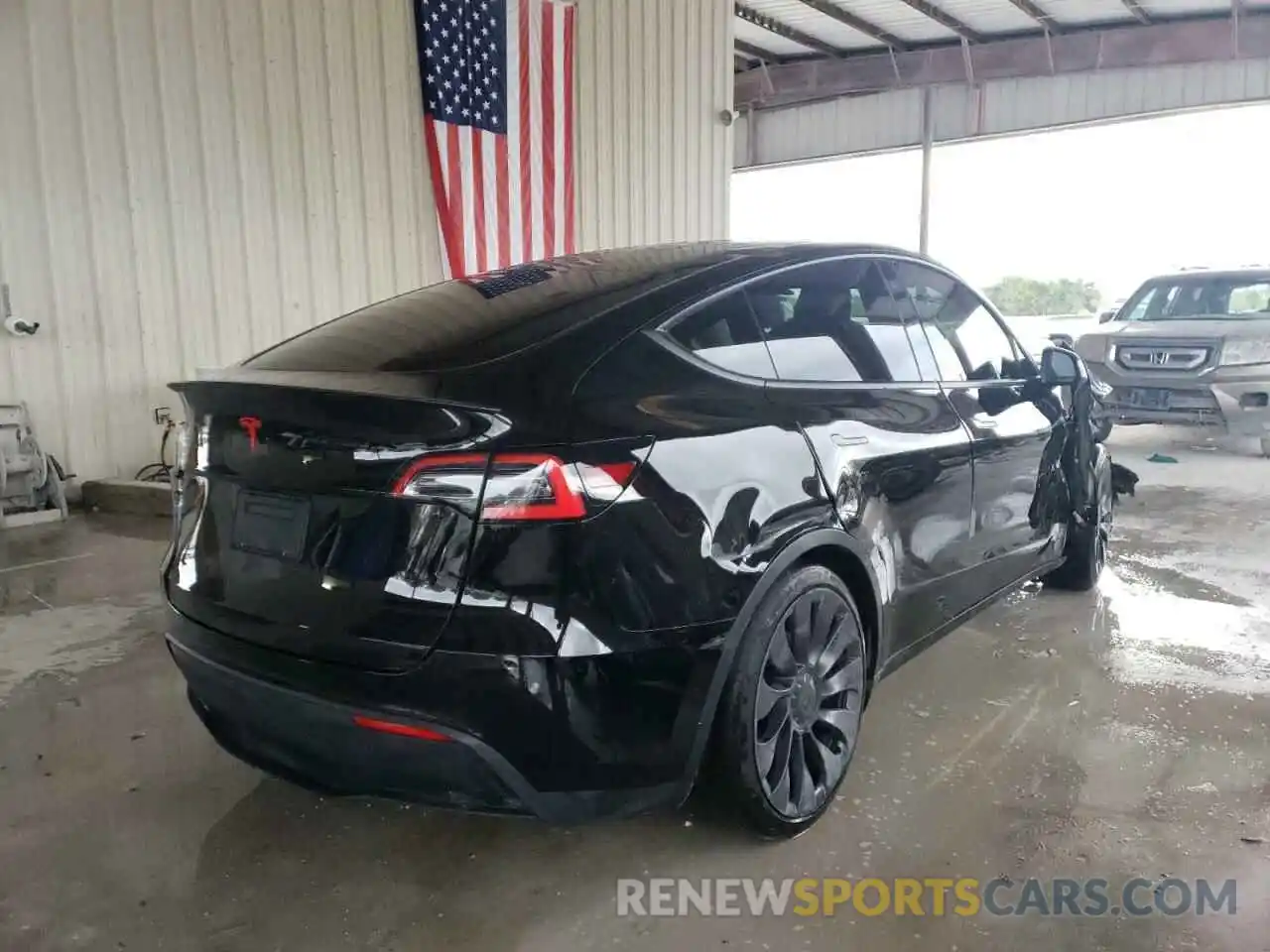 4 Photograph of a damaged car 5YJYGDEF3MF133555 TESLA MODEL Y 2021