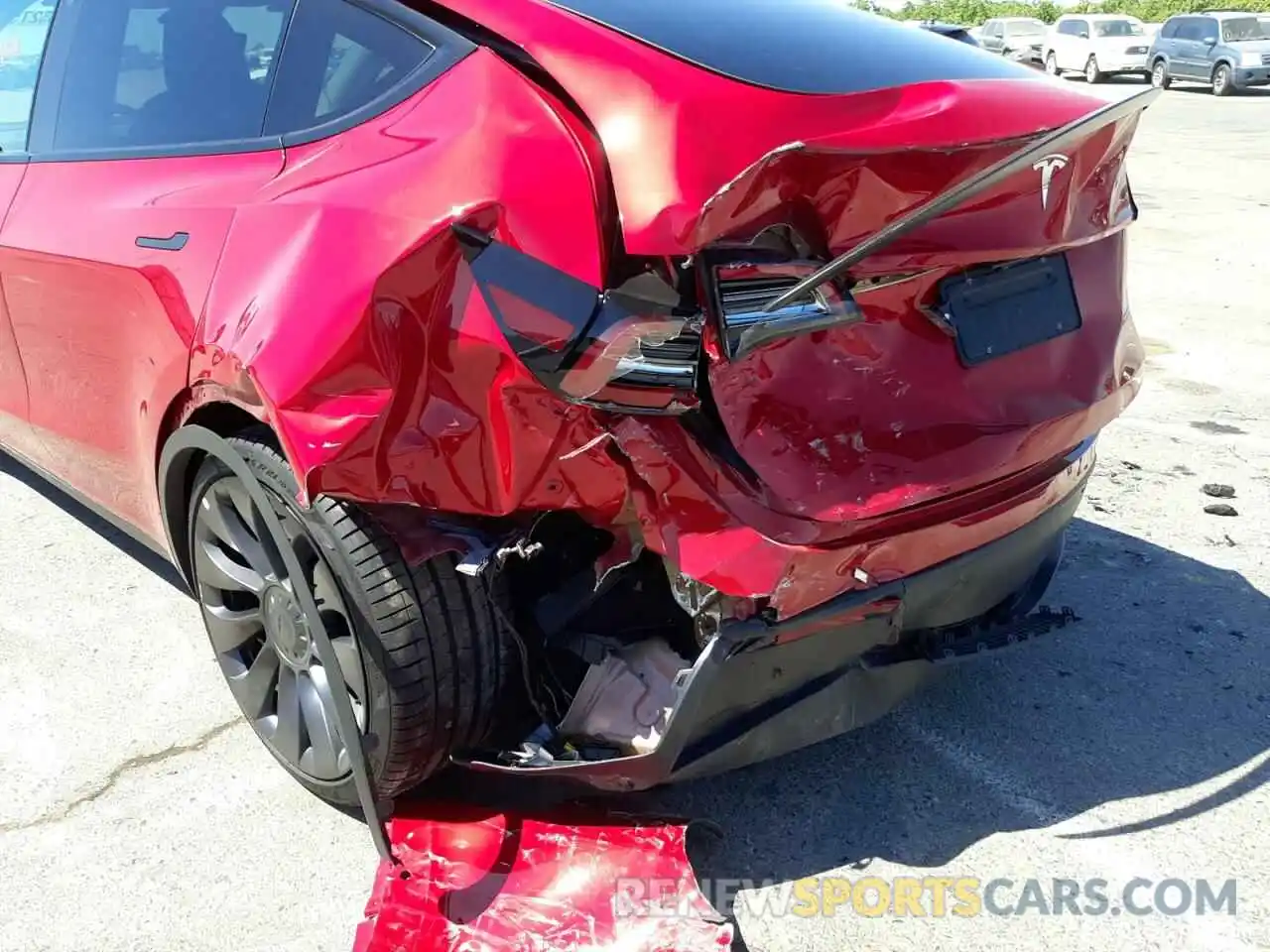 9 Photograph of a damaged car 5YJYGDEF3MF211932 TESLA MODEL Y 2021