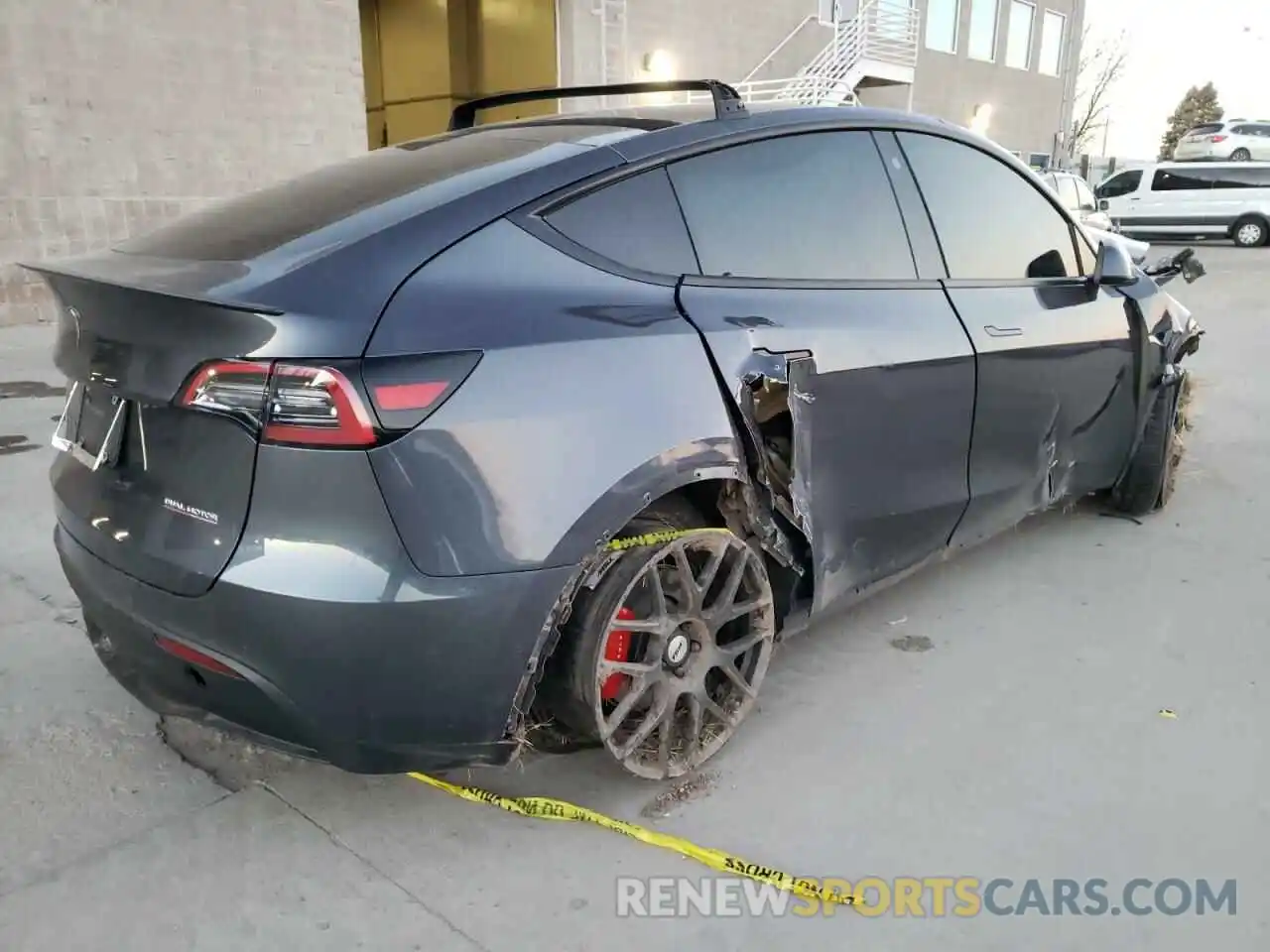 4 Photograph of a damaged car 5YJYGDEF3MF211980 TESLA MODEL Y 2021