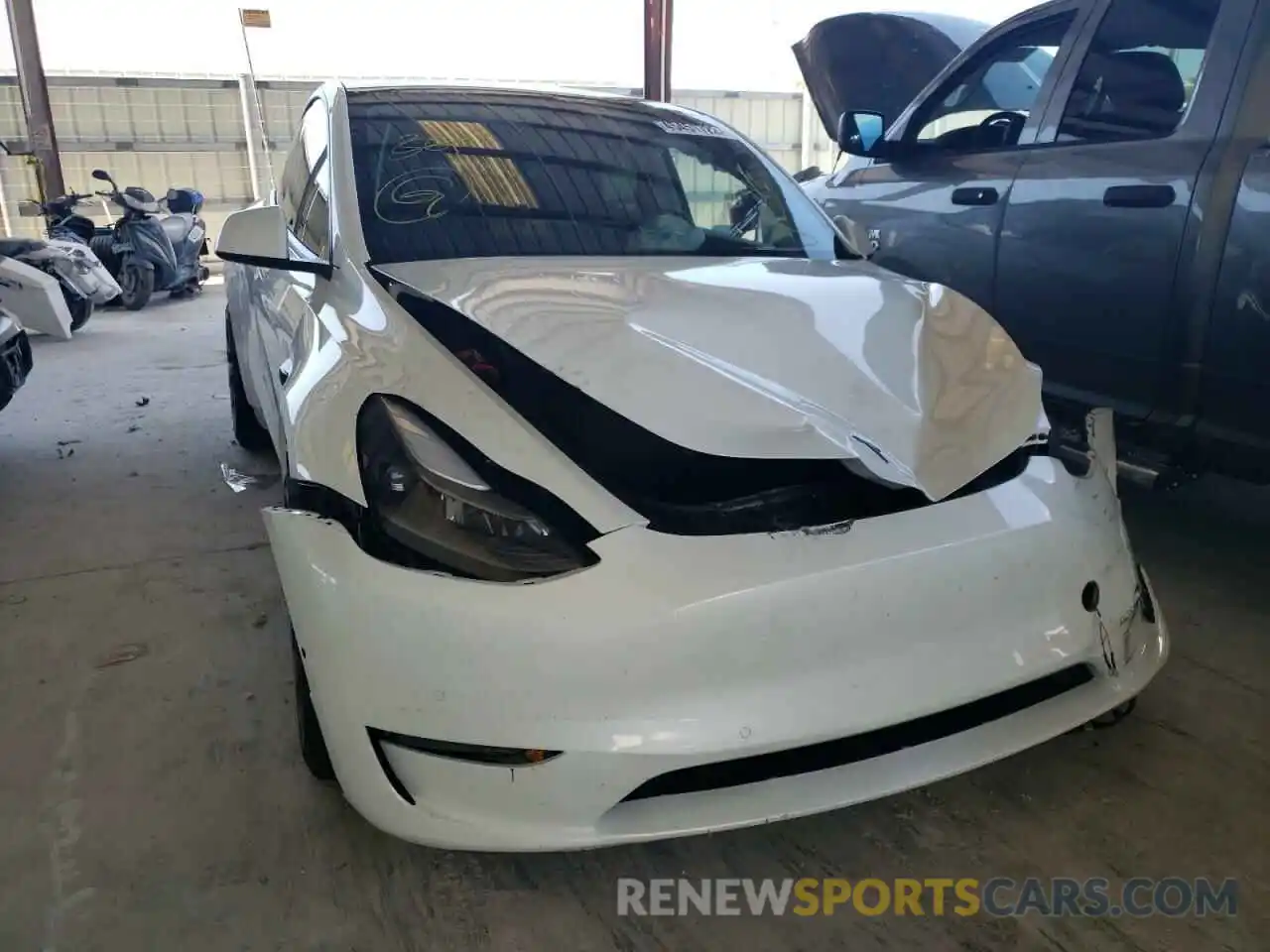 9 Photograph of a damaged car 5YJYGDEF3MF246227 TESLA MODEL Y 2021