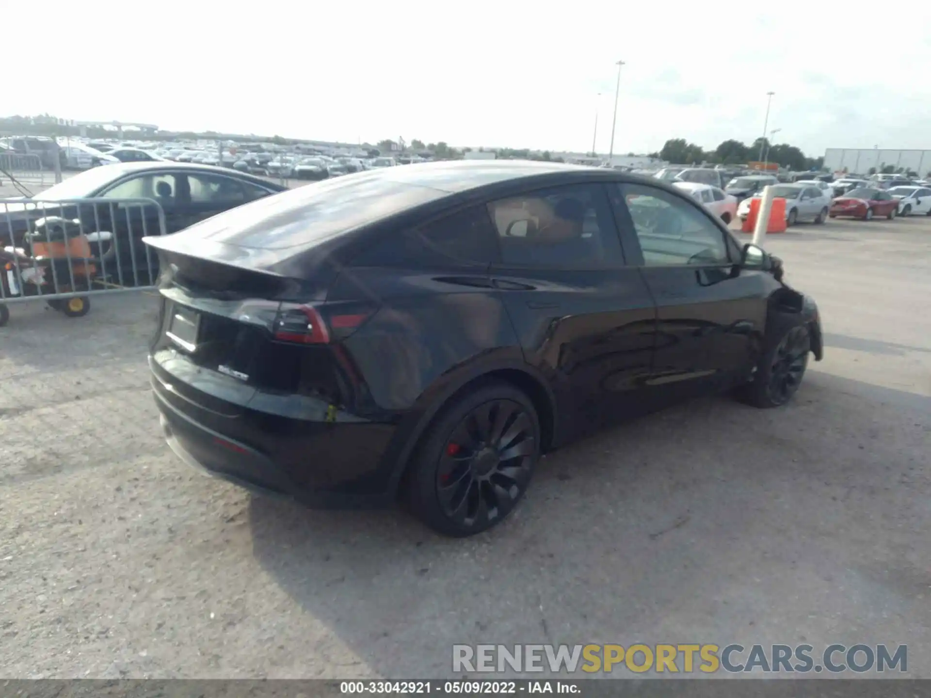 4 Фотография поврежденного автомобиля 5YJYGDEF3MF258796 TESLA MODEL Y 2021