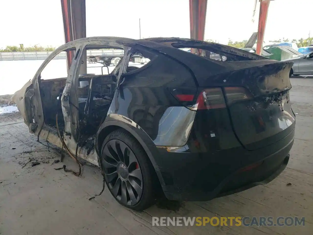 3 Photograph of a damaged car 5YJYGDEF3MF270060 TESLA MODEL Y 2021