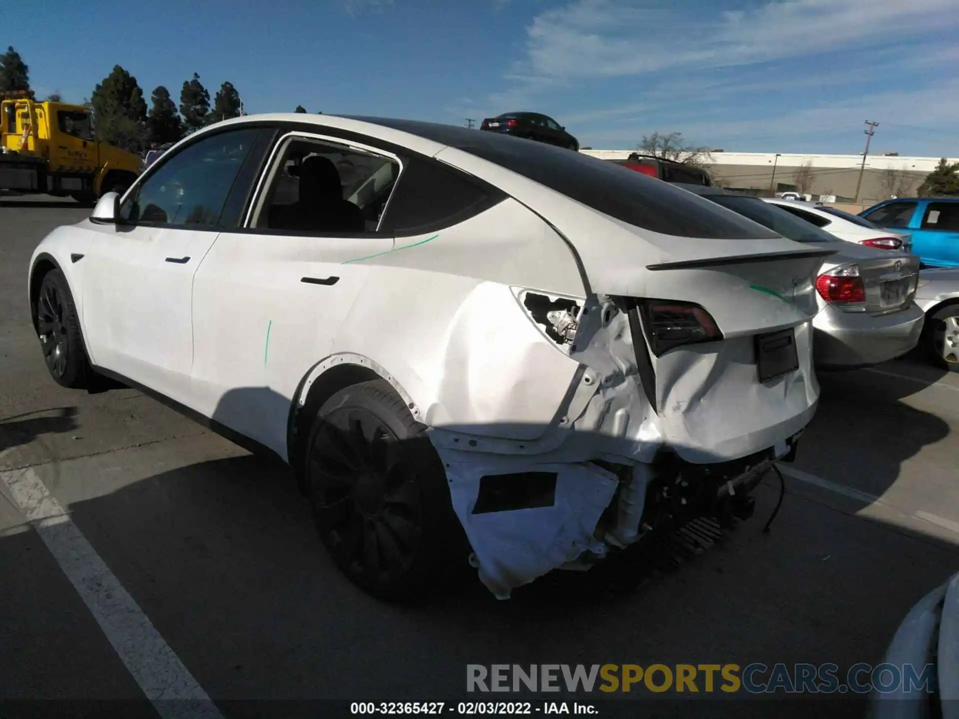 3 Photograph of a damaged car 5YJYGDEF3MF271337 TESLA MODEL Y 2021