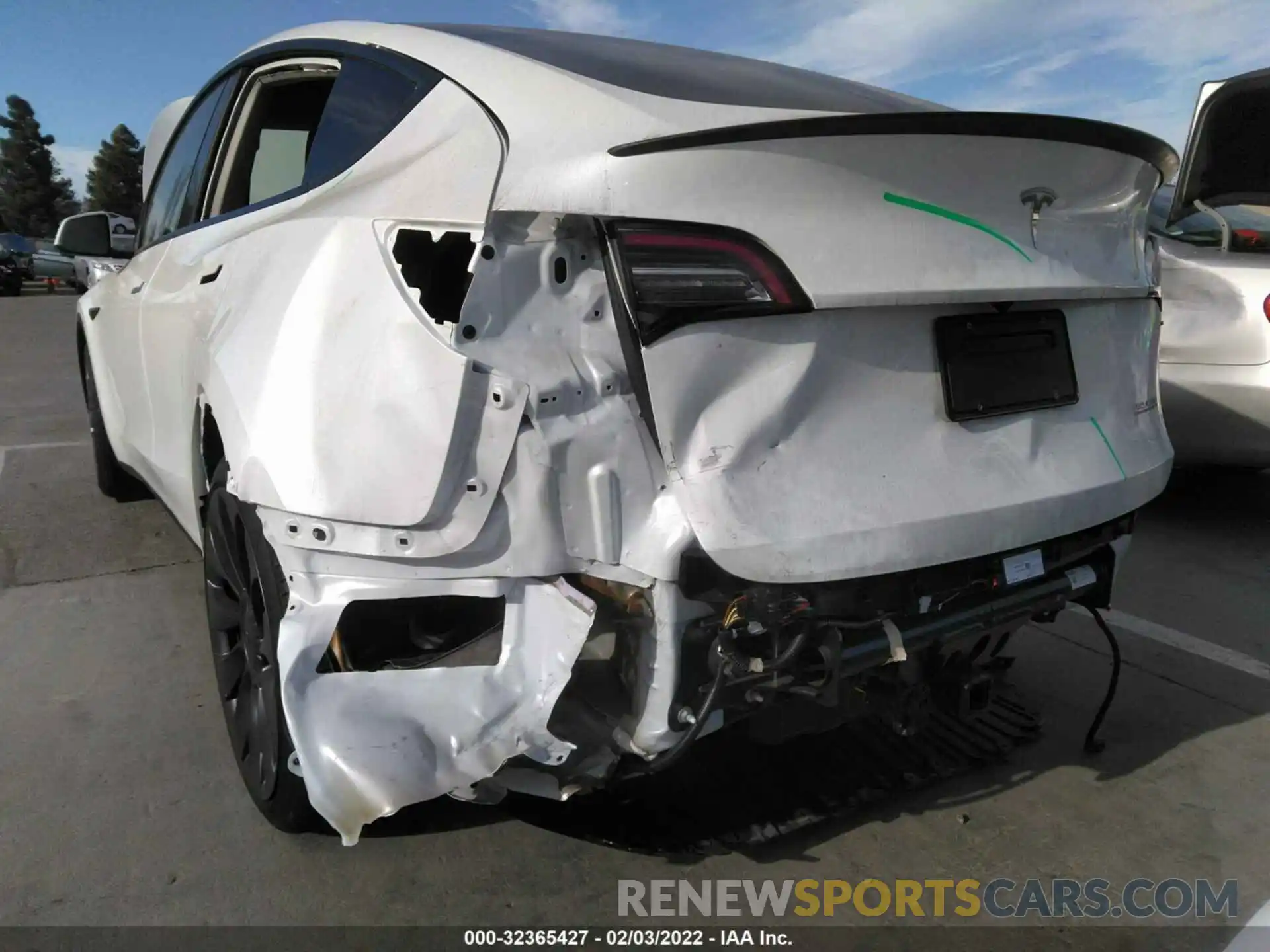 6 Photograph of a damaged car 5YJYGDEF3MF271337 TESLA MODEL Y 2021