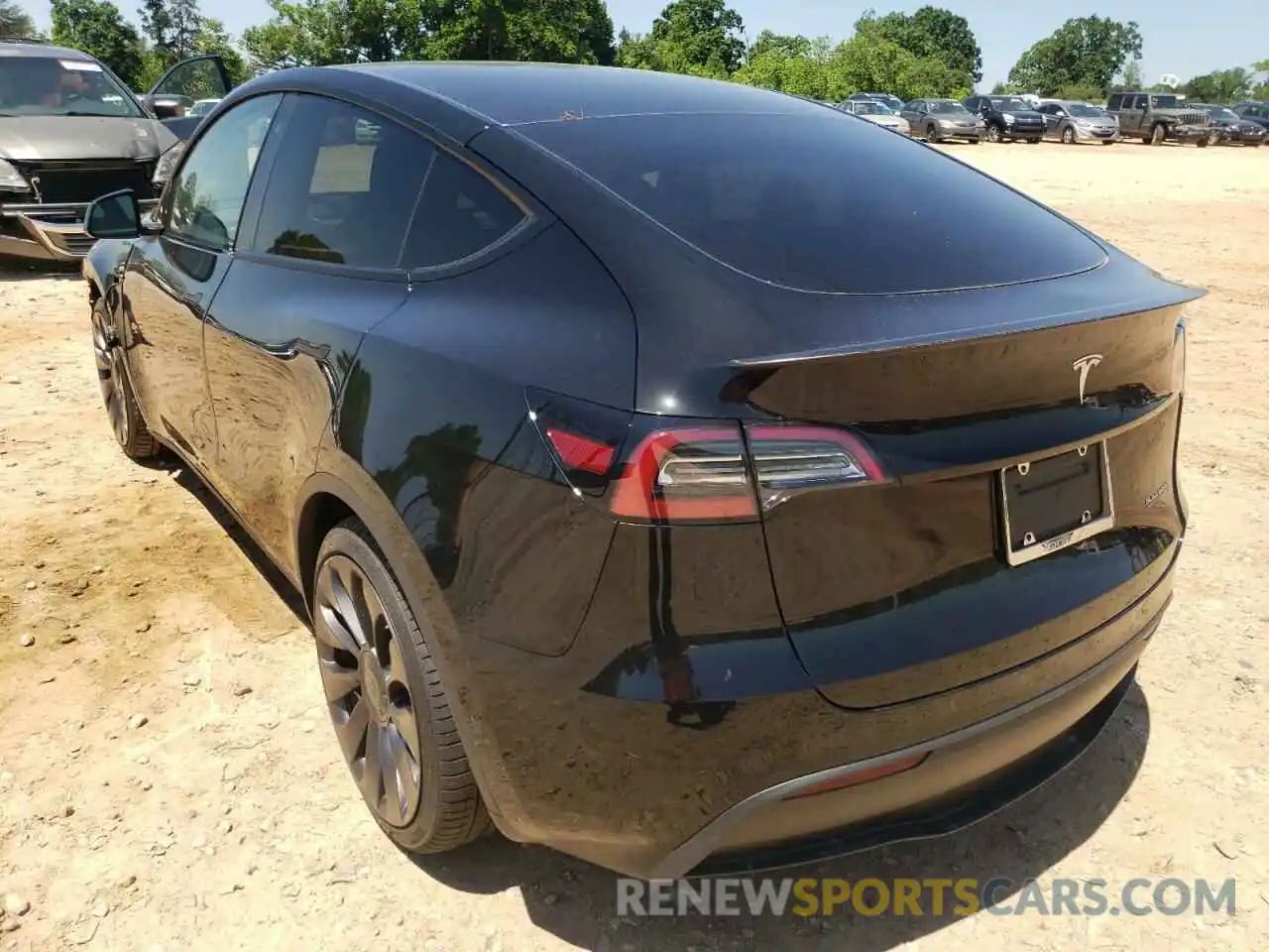 3 Photograph of a damaged car 5YJYGDEF3MF299283 TESLA MODEL Y 2021