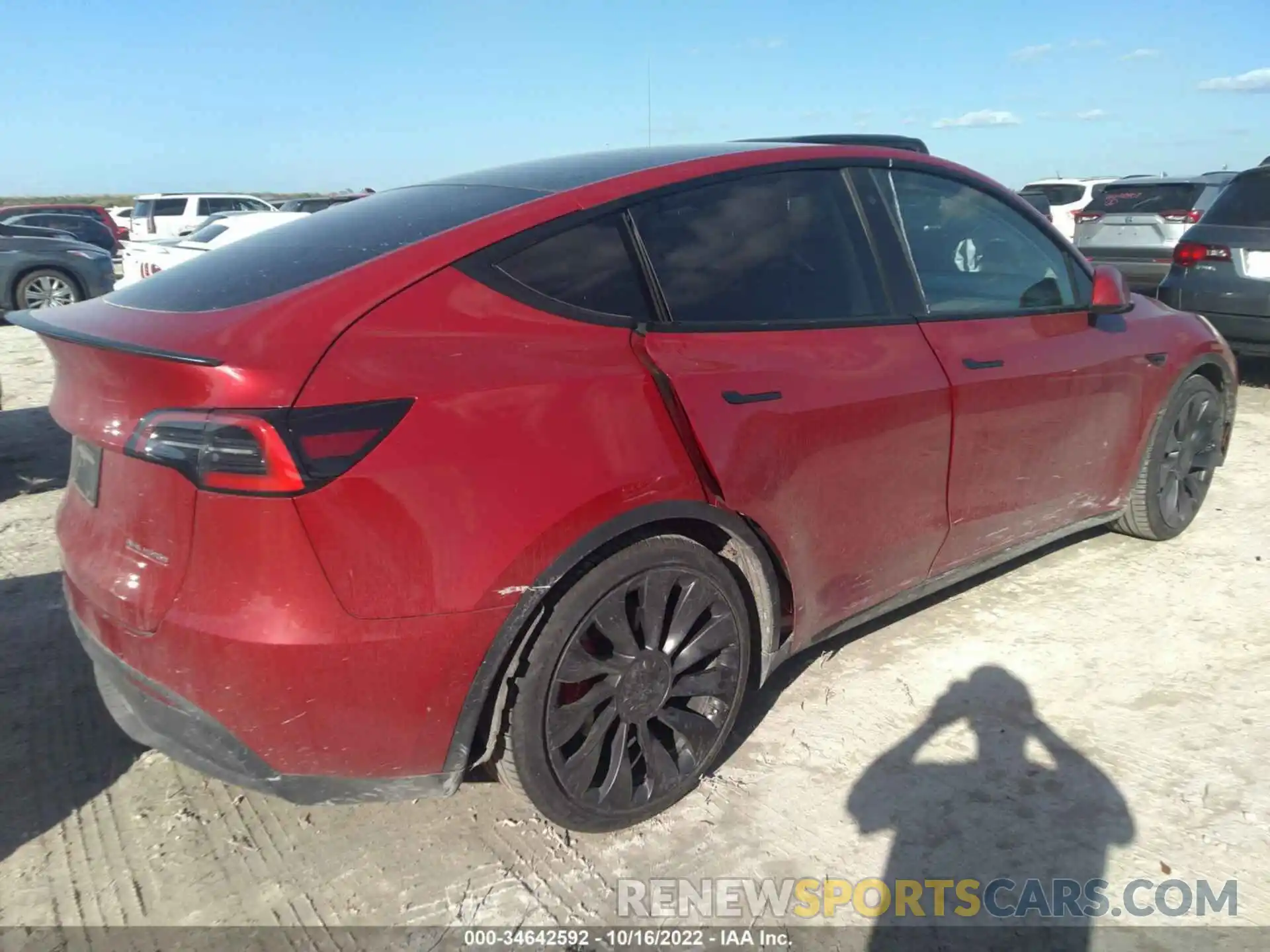 4 Photograph of a damaged car 5YJYGDEF4MF072930 TESLA MODEL Y 2021