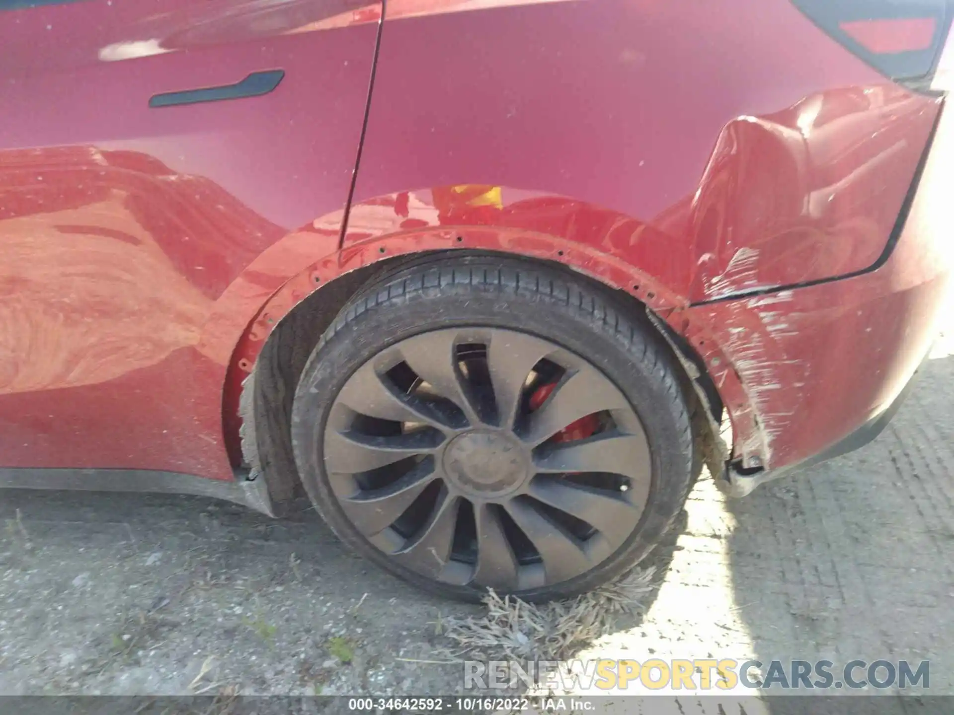 6 Photograph of a damaged car 5YJYGDEF4MF072930 TESLA MODEL Y 2021