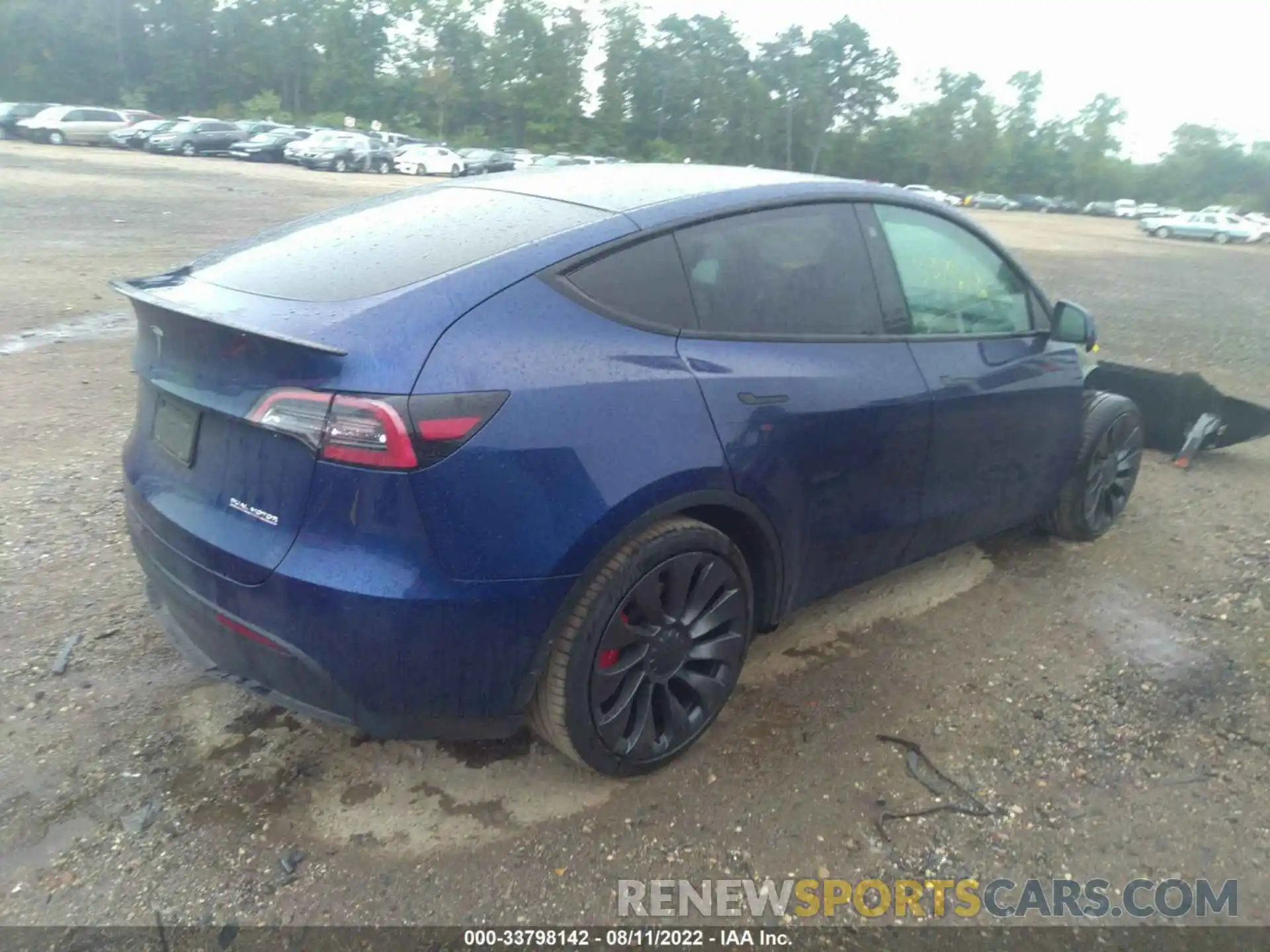 4 Photograph of a damaged car 5YJYGDEF4MF194834 TESLA MODEL Y 2021