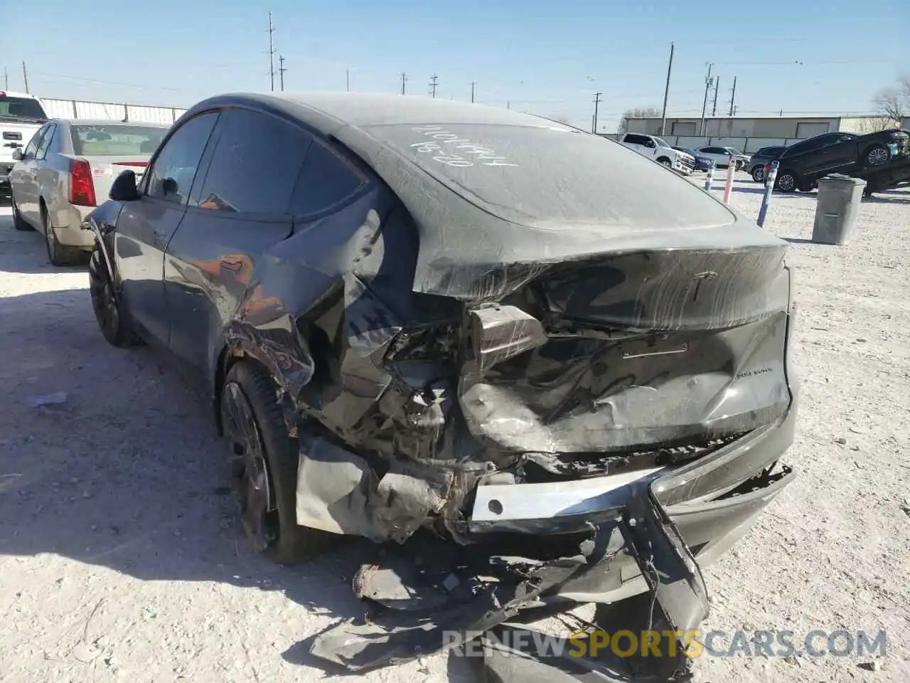 3 Photograph of a damaged car 5YJYGDEF4MF209476 TESLA MODEL Y 2021