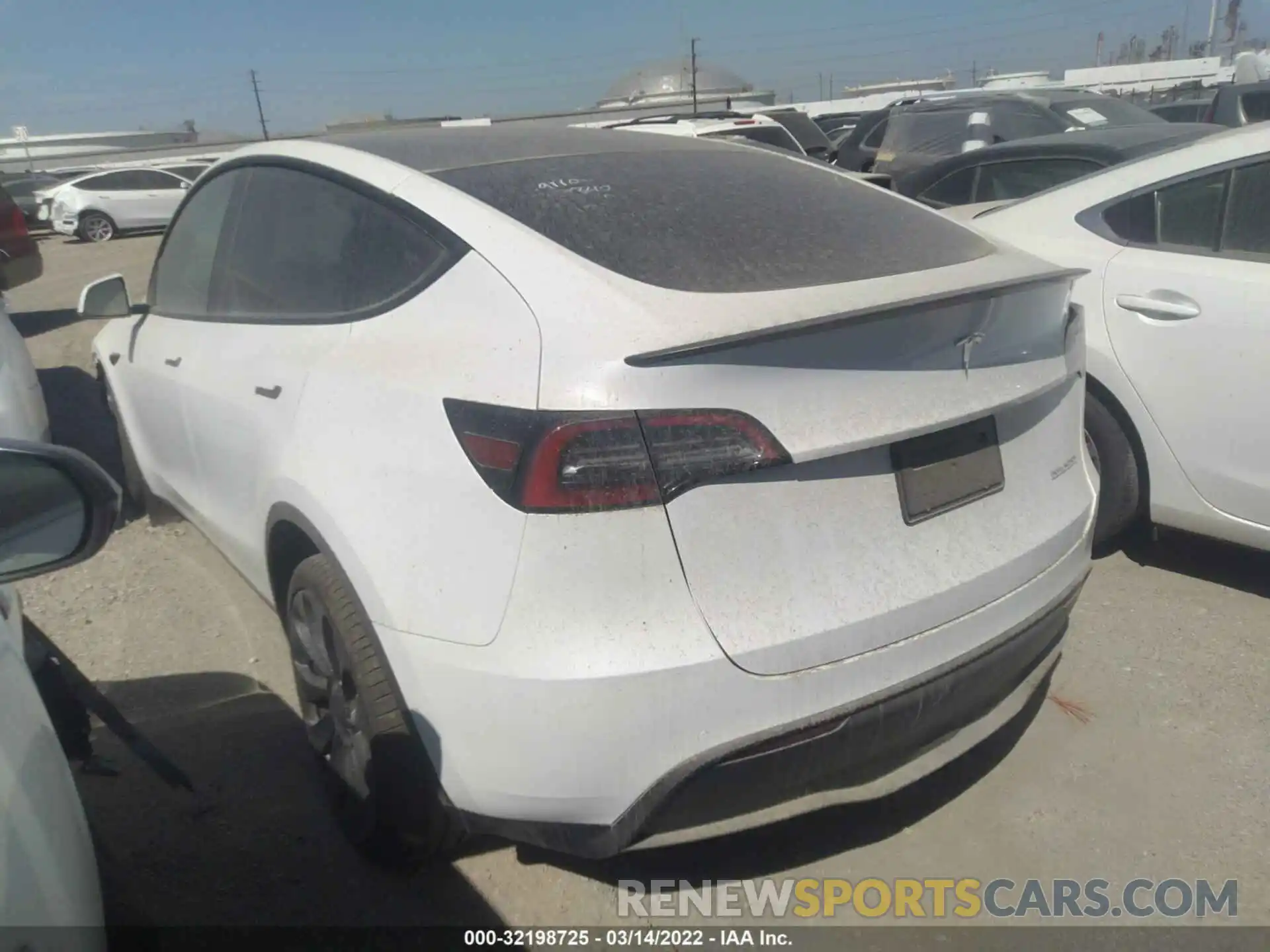 3 Photograph of a damaged car 5YJYGDEF4MF250769 TESLA MODEL Y 2021