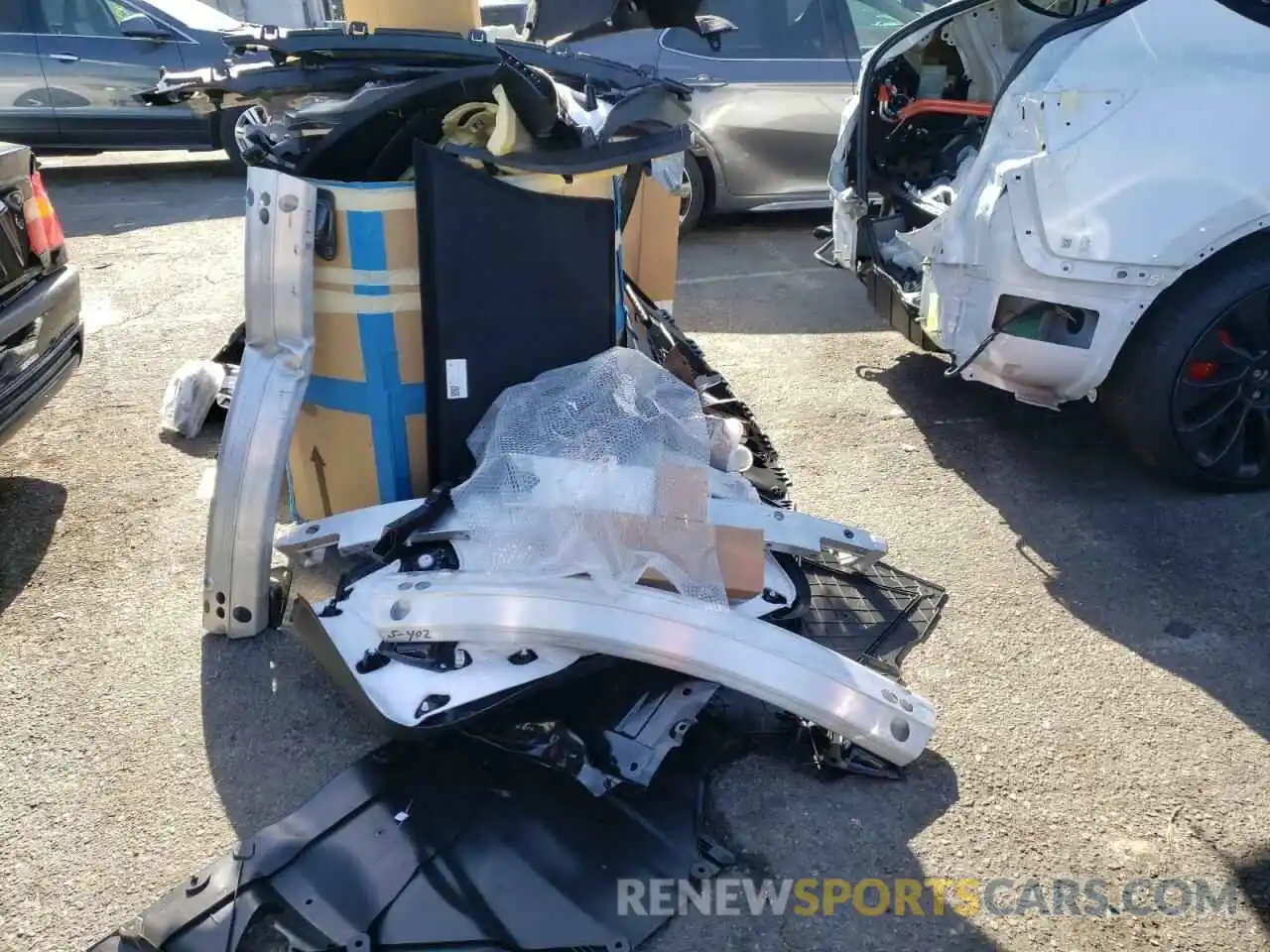 9 Photograph of a damaged car 5YJYGDEF4MF267331 TESLA MODEL Y 2021