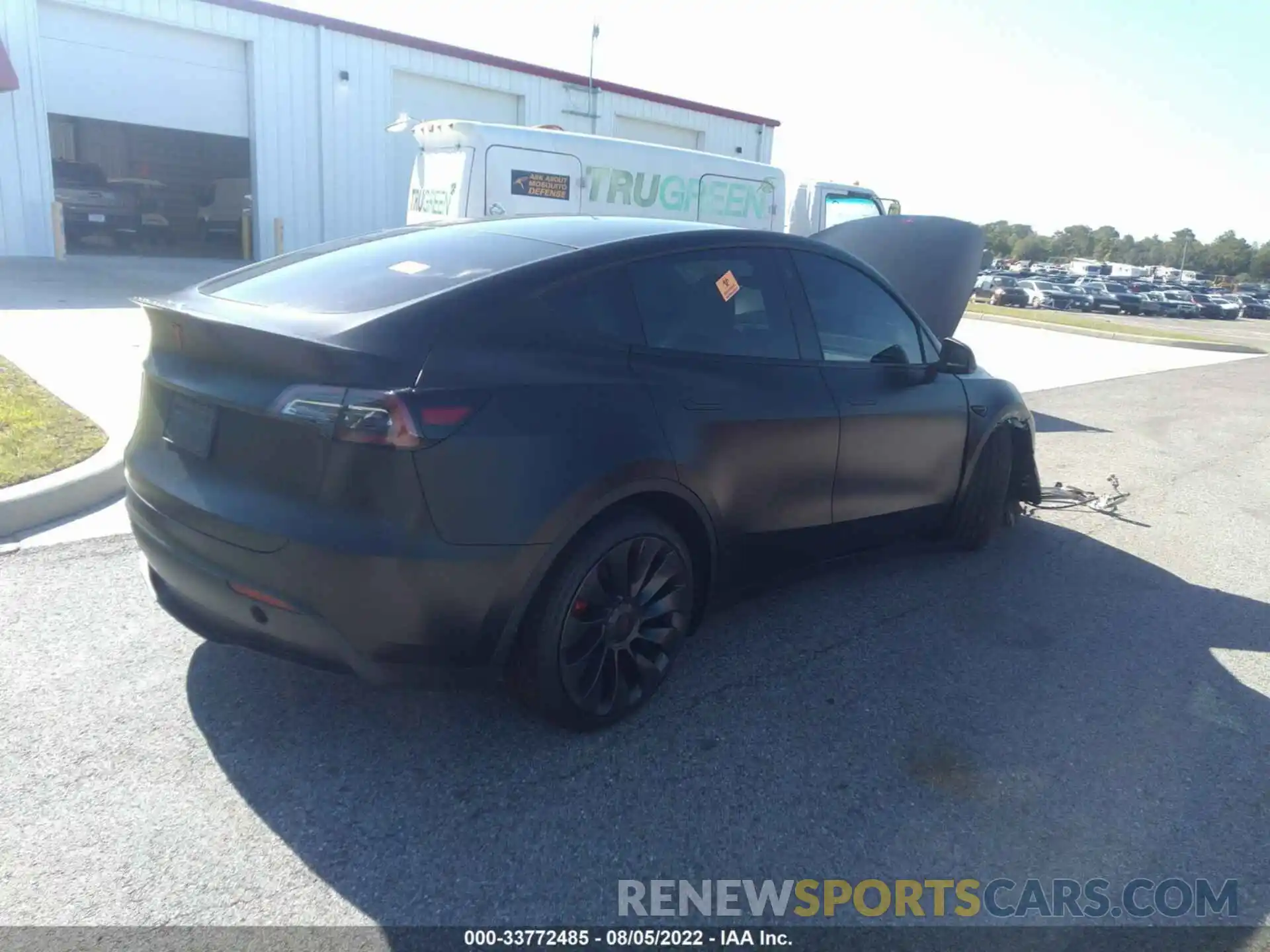 4 Photograph of a damaged car 5YJYGDEF4MF303177 TESLA MODEL Y 2021