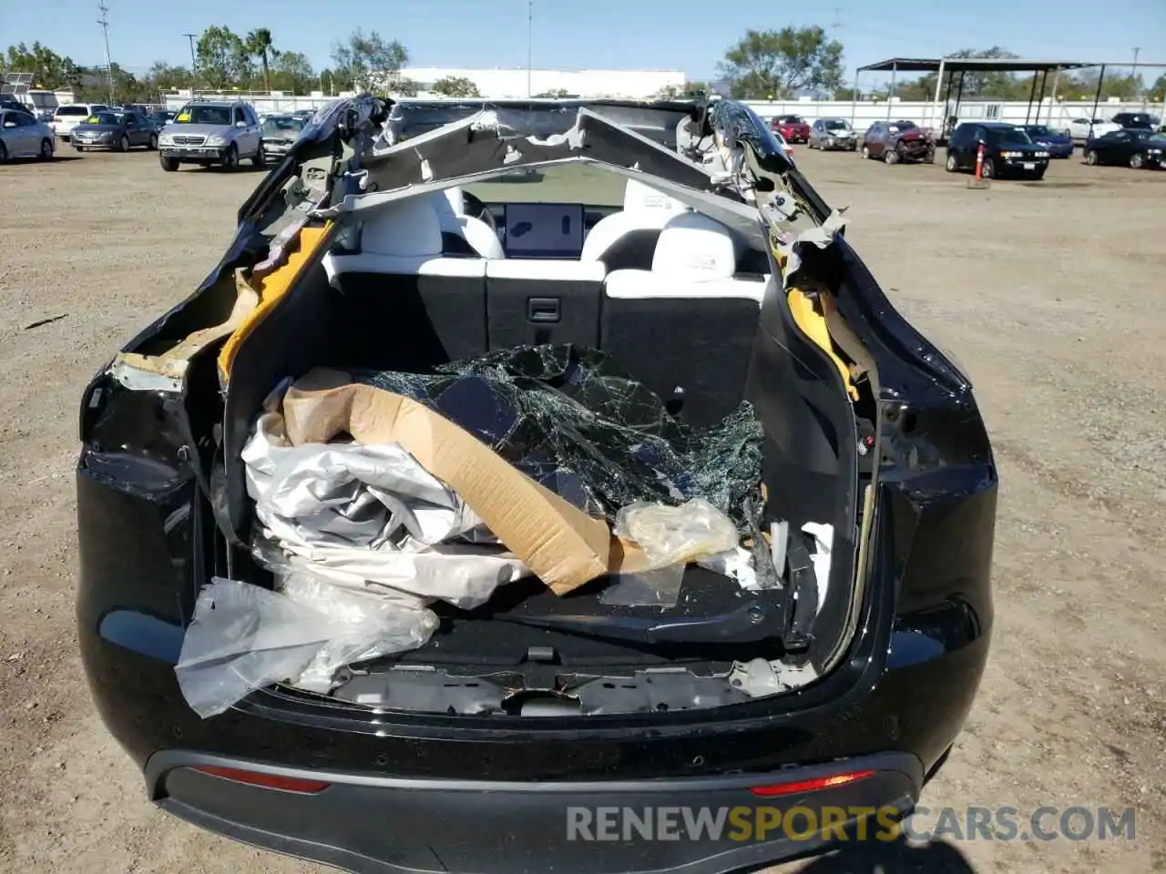 9 Photograph of a damaged car 5YJYGDEF4MF303924 TESLA MODEL Y 2021