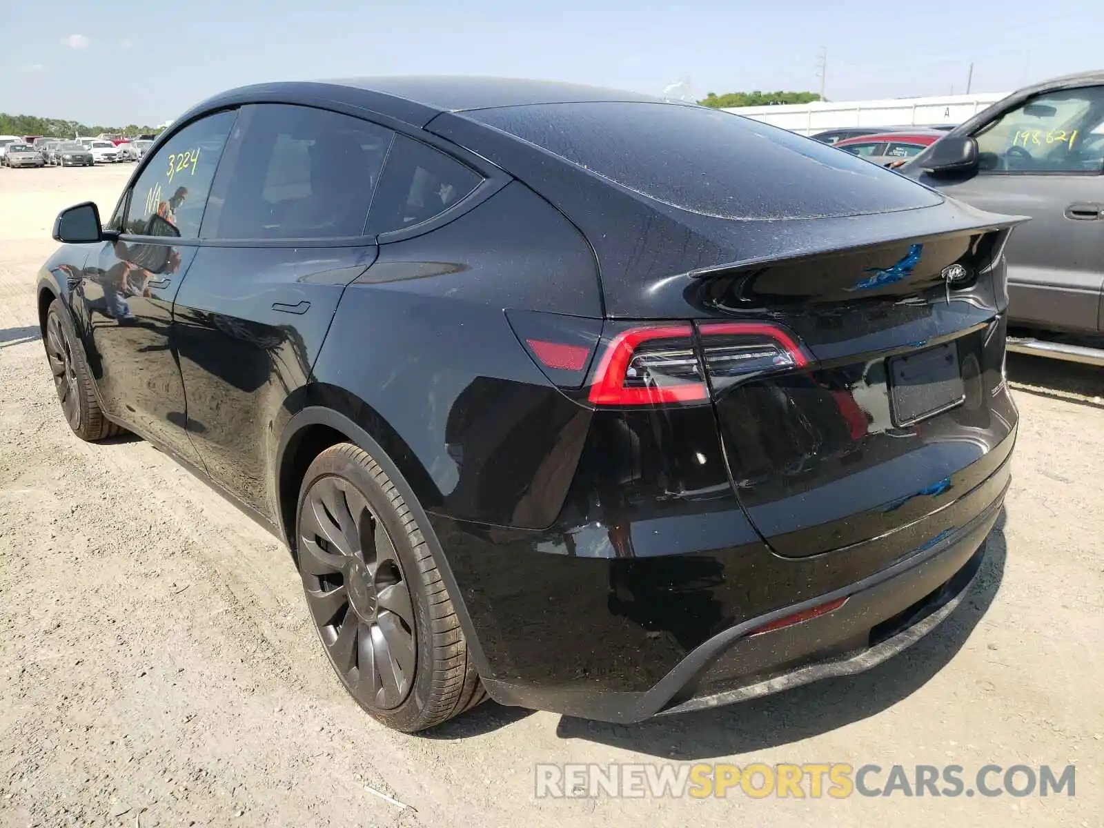 3 Фотография поврежденного автомобиля 5YJYGDEF5MF079174 TESLA MODEL Y 2021