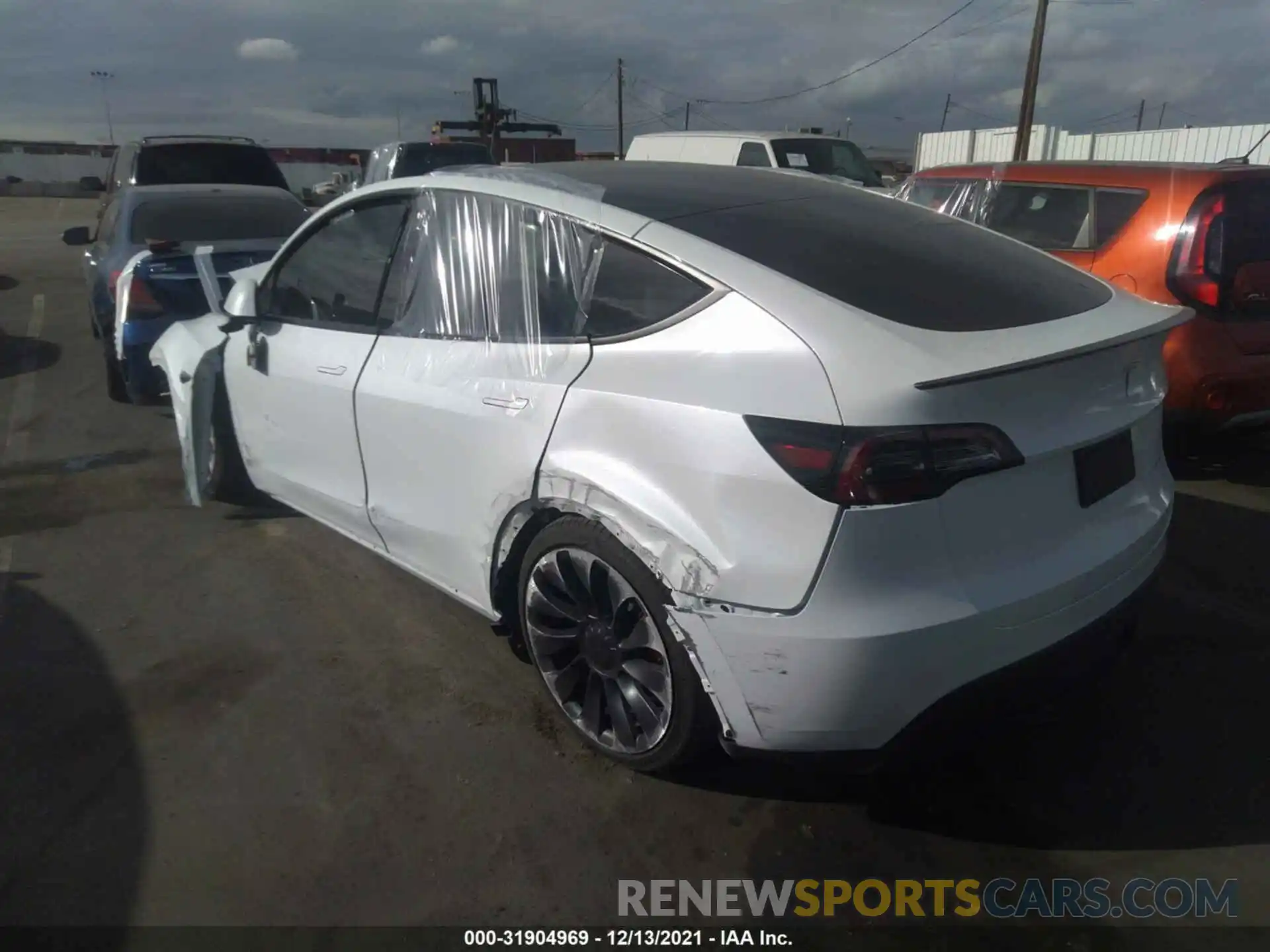 3 Photograph of a damaged car 5YJYGDEF5MF209440 TESLA MODEL Y 2021