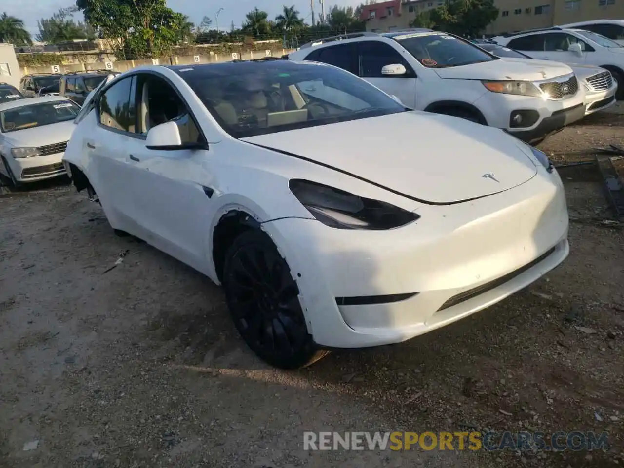 1 Photograph of a damaged car 5YJYGDEF5MF250229 TESLA MODEL Y 2021