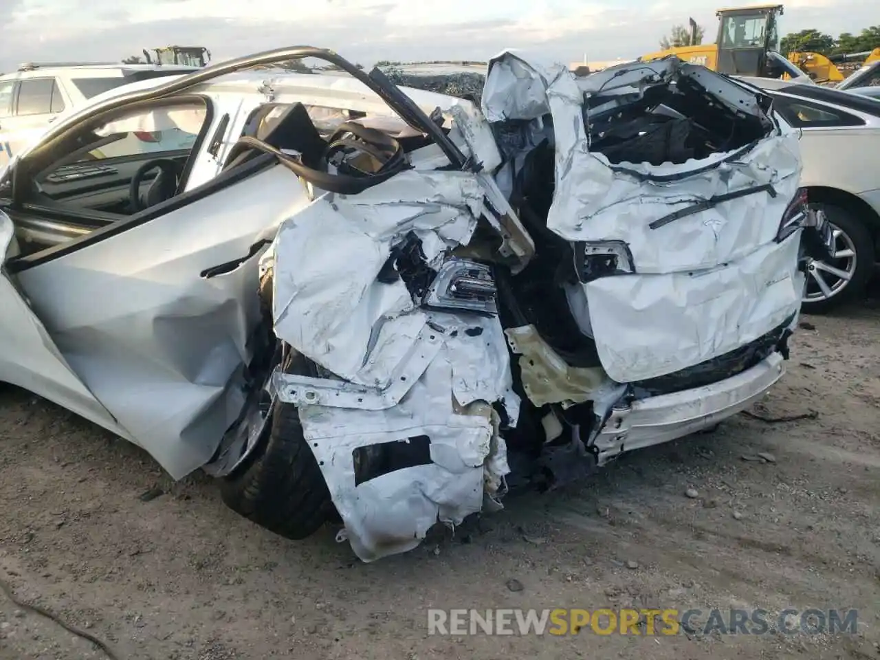 10 Photograph of a damaged car 5YJYGDEF5MF250229 TESLA MODEL Y 2021