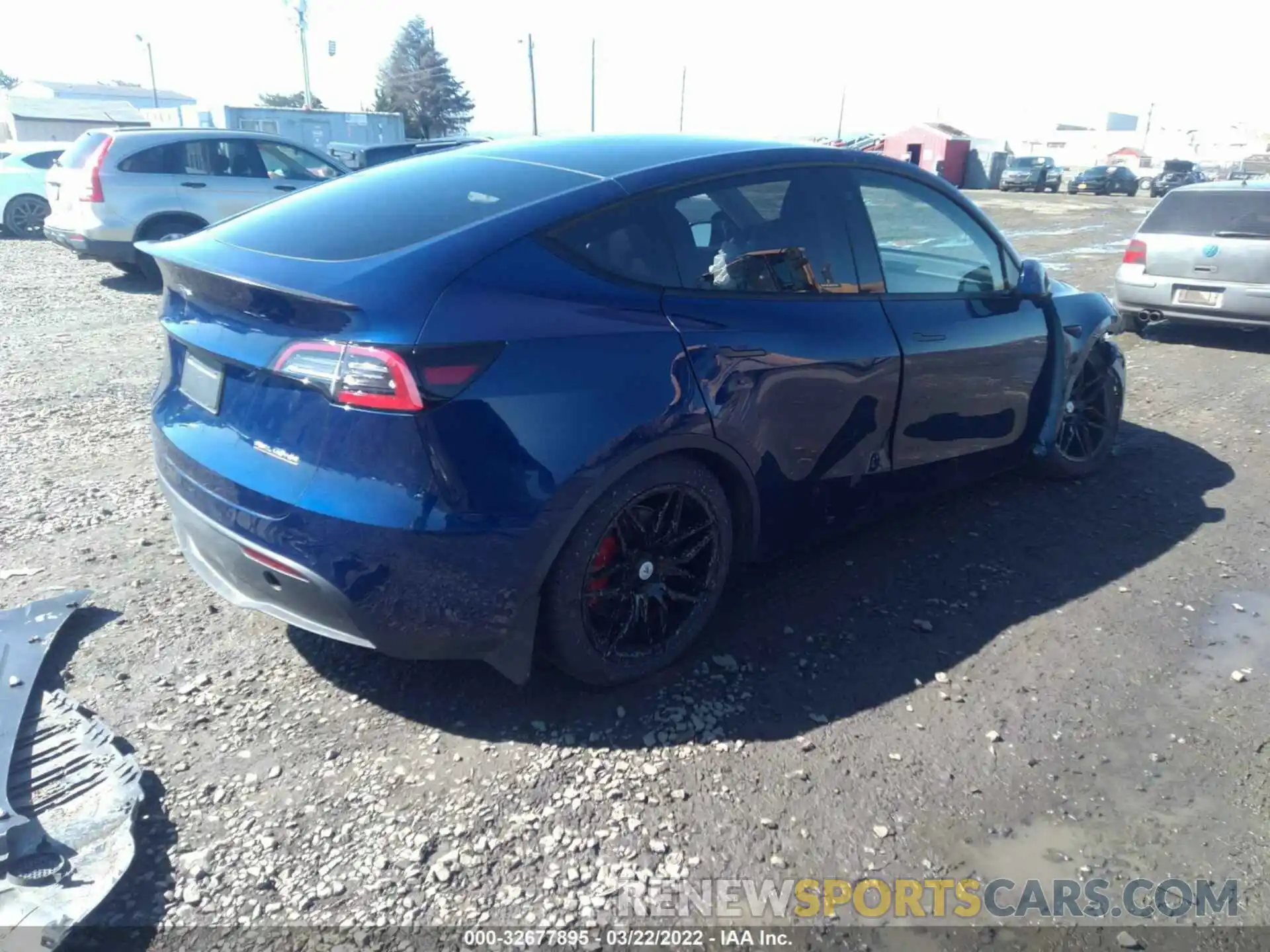 4 Photograph of a damaged car 5YJYGDEF6MF139463 TESLA MODEL Y 2021