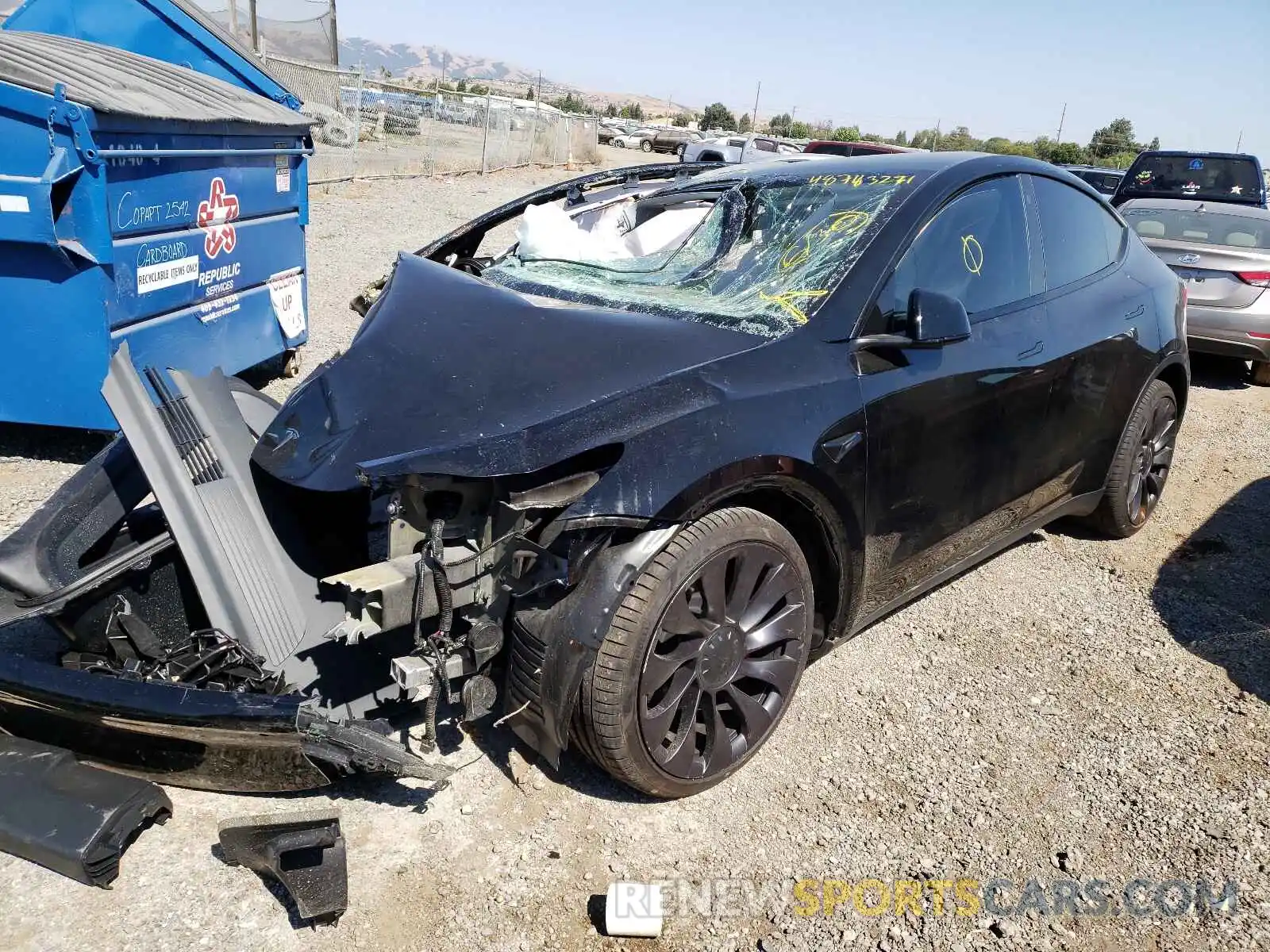 2 Photograph of a damaged car 5YJYGDEF6MF157767 TESLA MODEL Y 2021