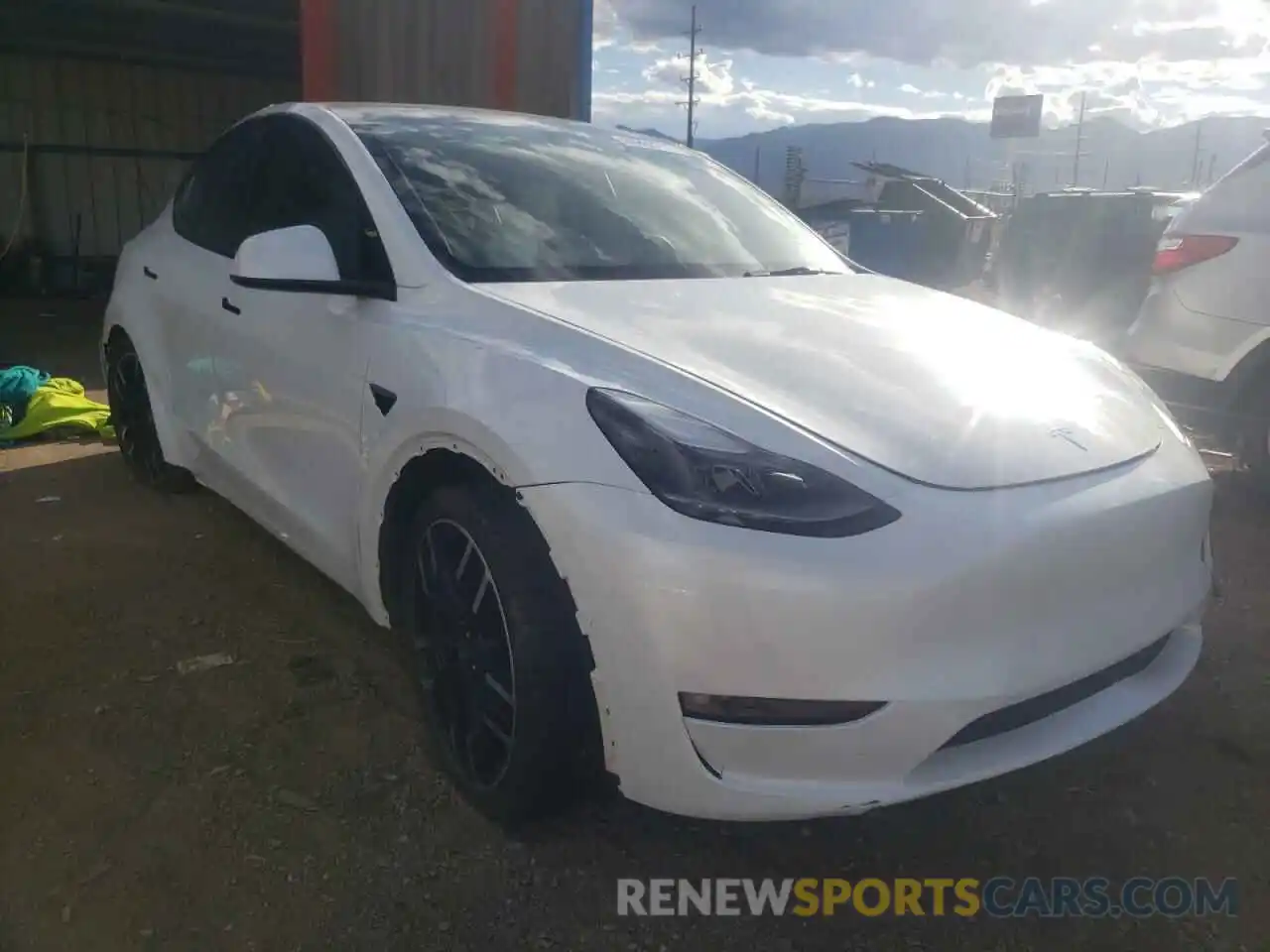 1 Photograph of a damaged car 5YJYGDEF6MF211648 TESLA MODEL Y 2021