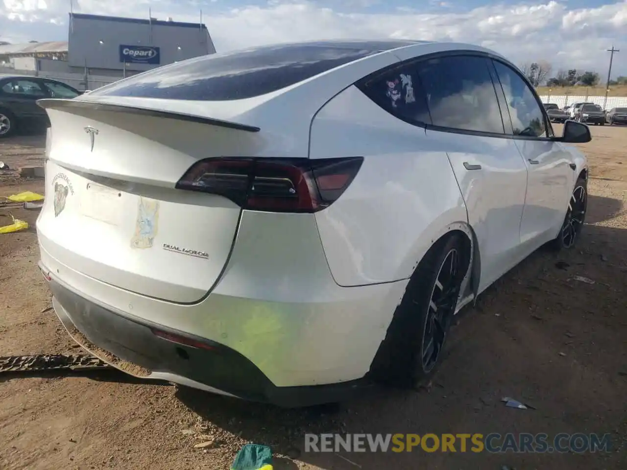 4 Photograph of a damaged car 5YJYGDEF6MF211648 TESLA MODEL Y 2021