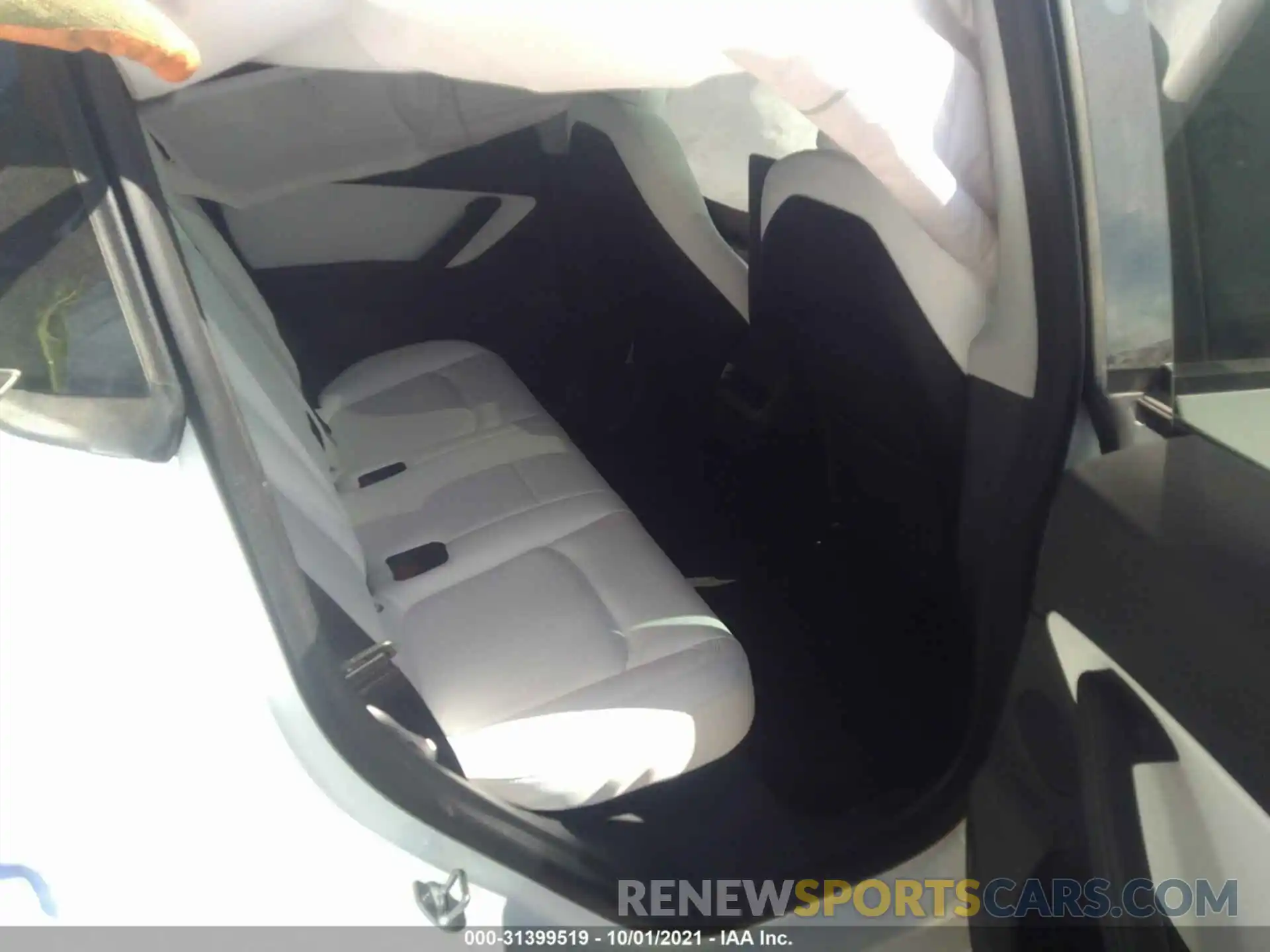 8 Photograph of a damaged car 5YJYGDEF6MF211682 TESLA MODEL Y 2021