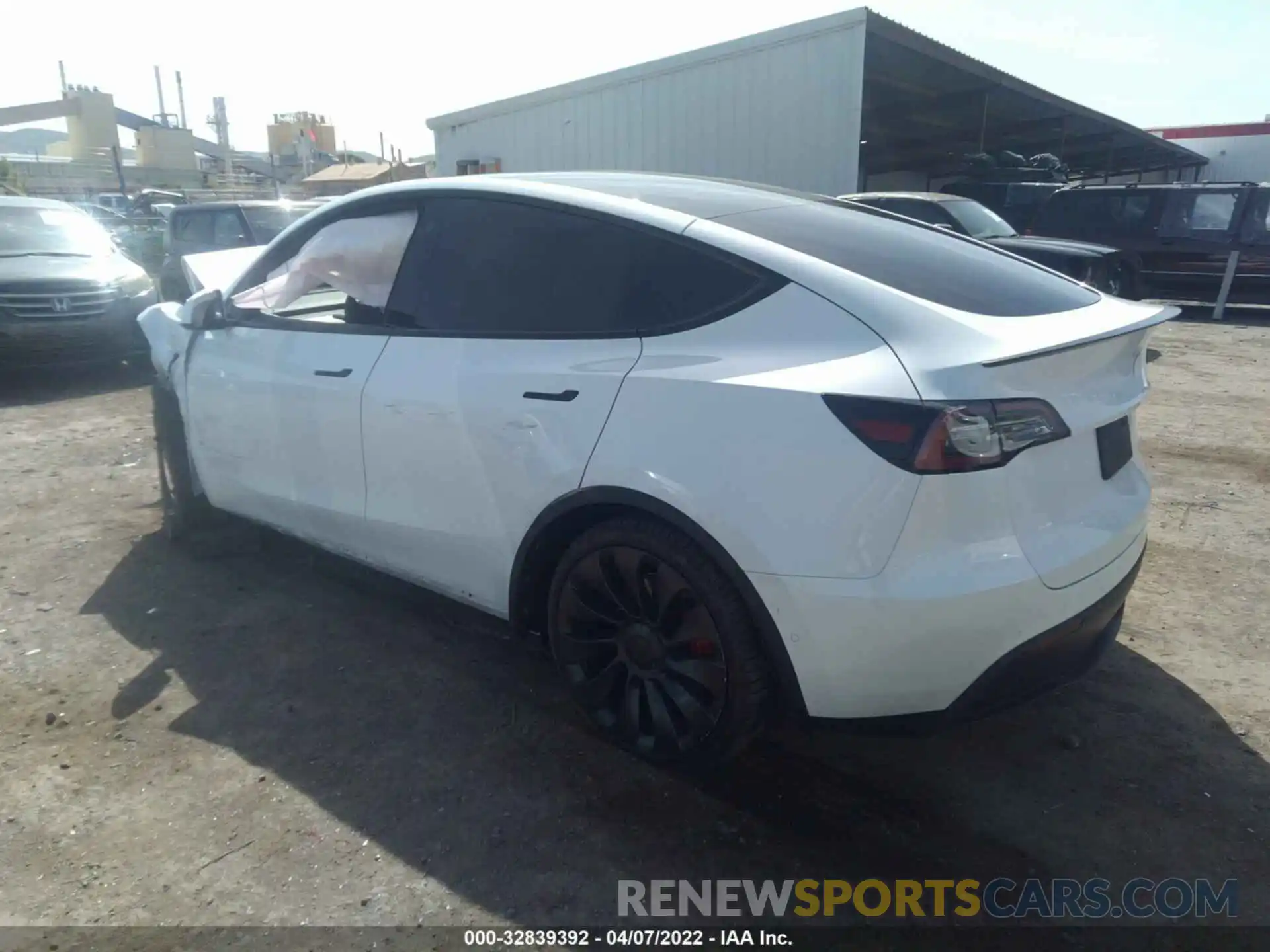 3 Фотография поврежденного автомобиля 5YJYGDEF6MF252538 TESLA MODEL Y 2021