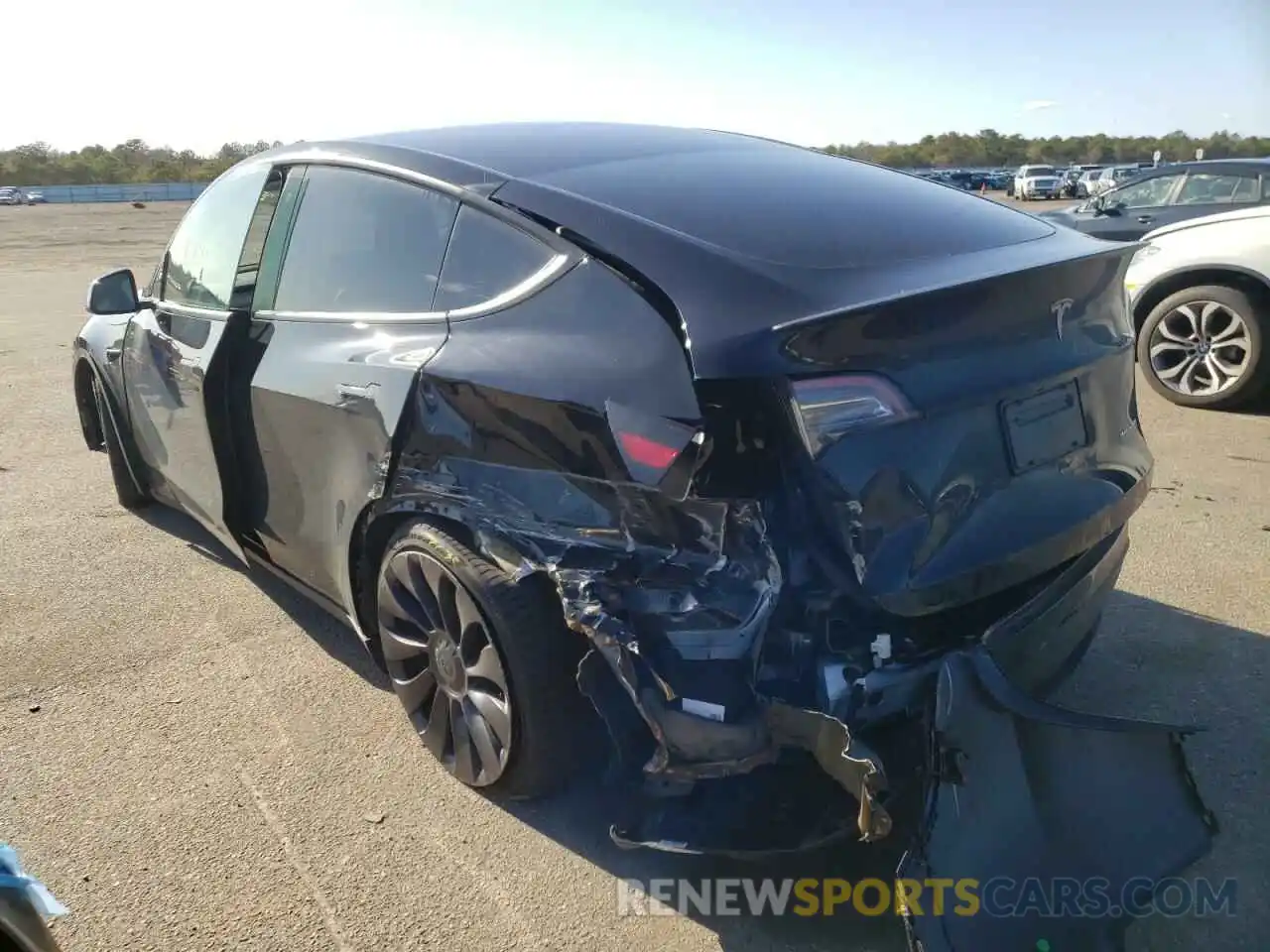 3 Photograph of a damaged car 5YJYGDEF6MF256248 TESLA MODEL Y 2021