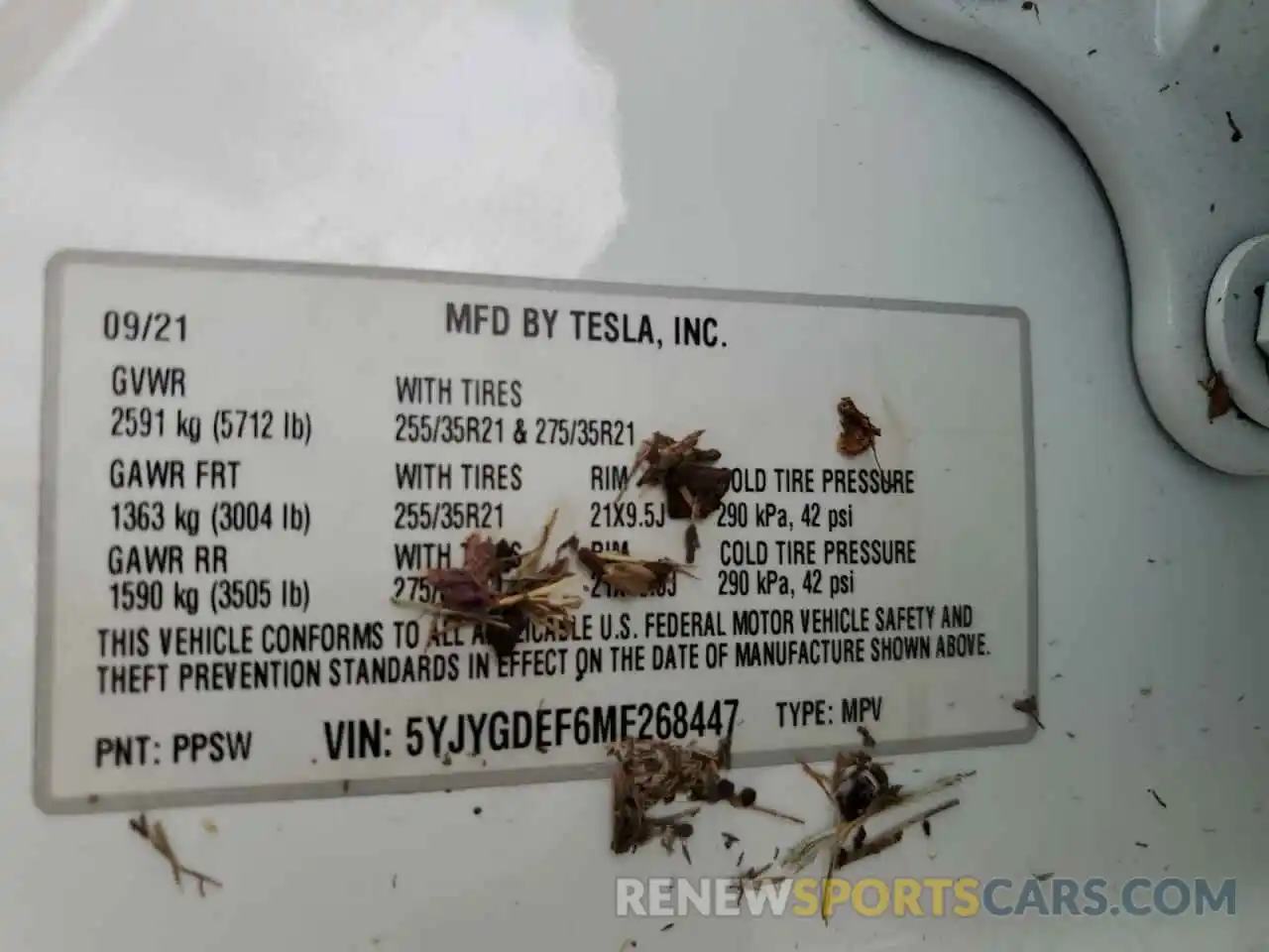 10 Photograph of a damaged car 5YJYGDEF6MF268447 TESLA MODEL Y 2021