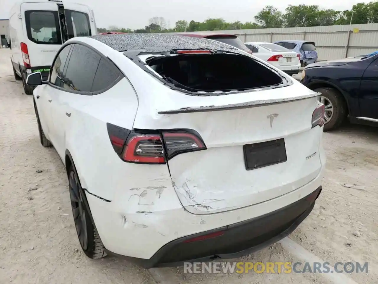 9 Photograph of a damaged car 5YJYGDEF7MF073120 TESLA MODEL Y 2021