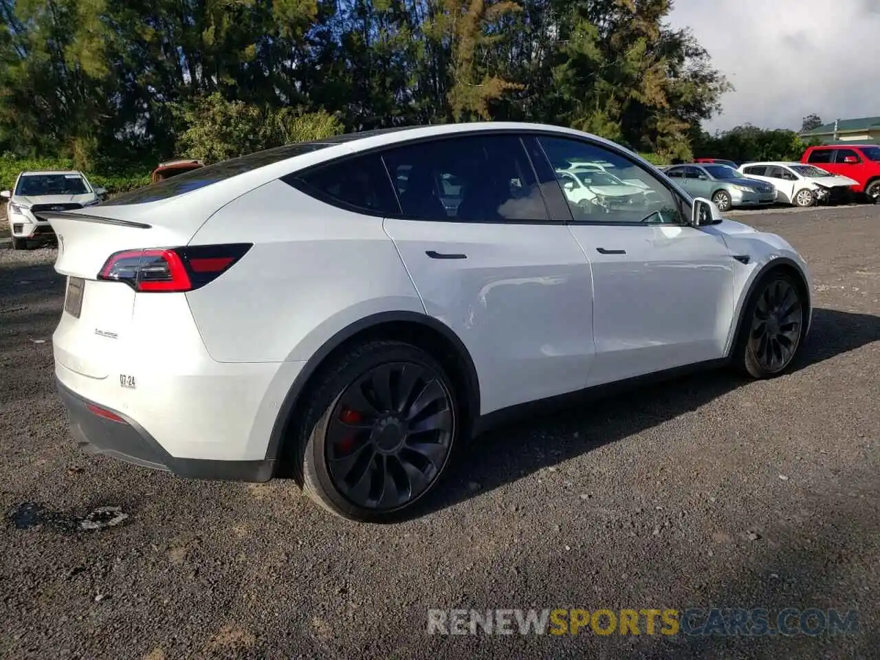 3 Photograph of a damaged car 5YJYGDEF7MF076213 TESLA MODEL Y 2021