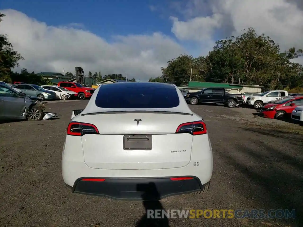 6 Photograph of a damaged car 5YJYGDEF7MF076213 TESLA MODEL Y 2021