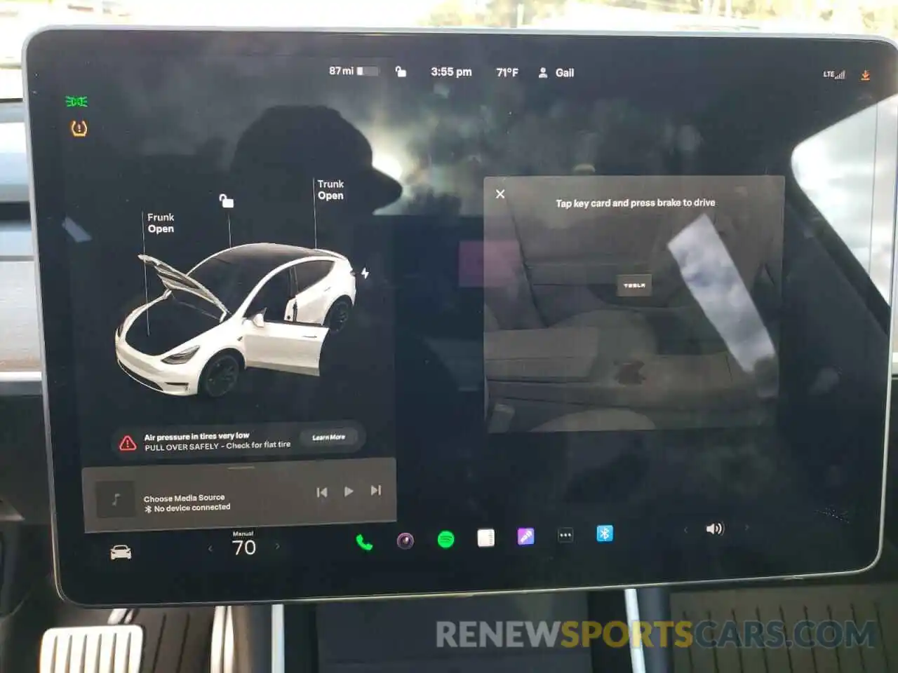 9 Photograph of a damaged car 5YJYGDEF7MF076213 TESLA MODEL Y 2021