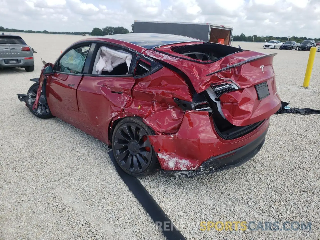 3 Photograph of a damaged car 5YJYGDEF7MF197310 TESLA MODEL Y 2021