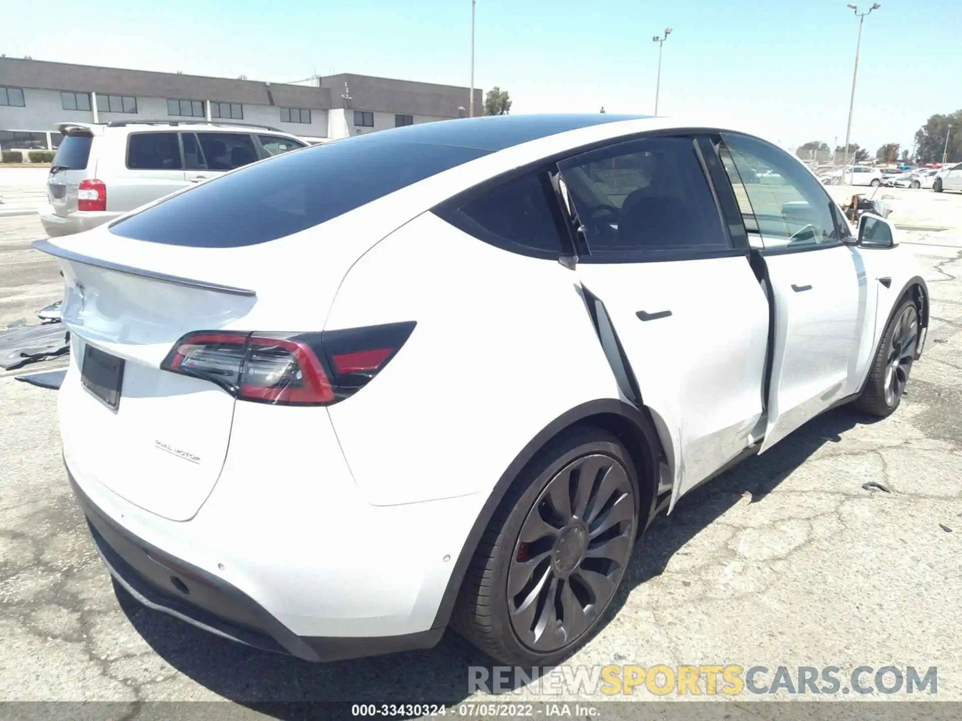 4 Photograph of a damaged car 5YJYGDEF7MF201940 TESLA MODEL Y 2021